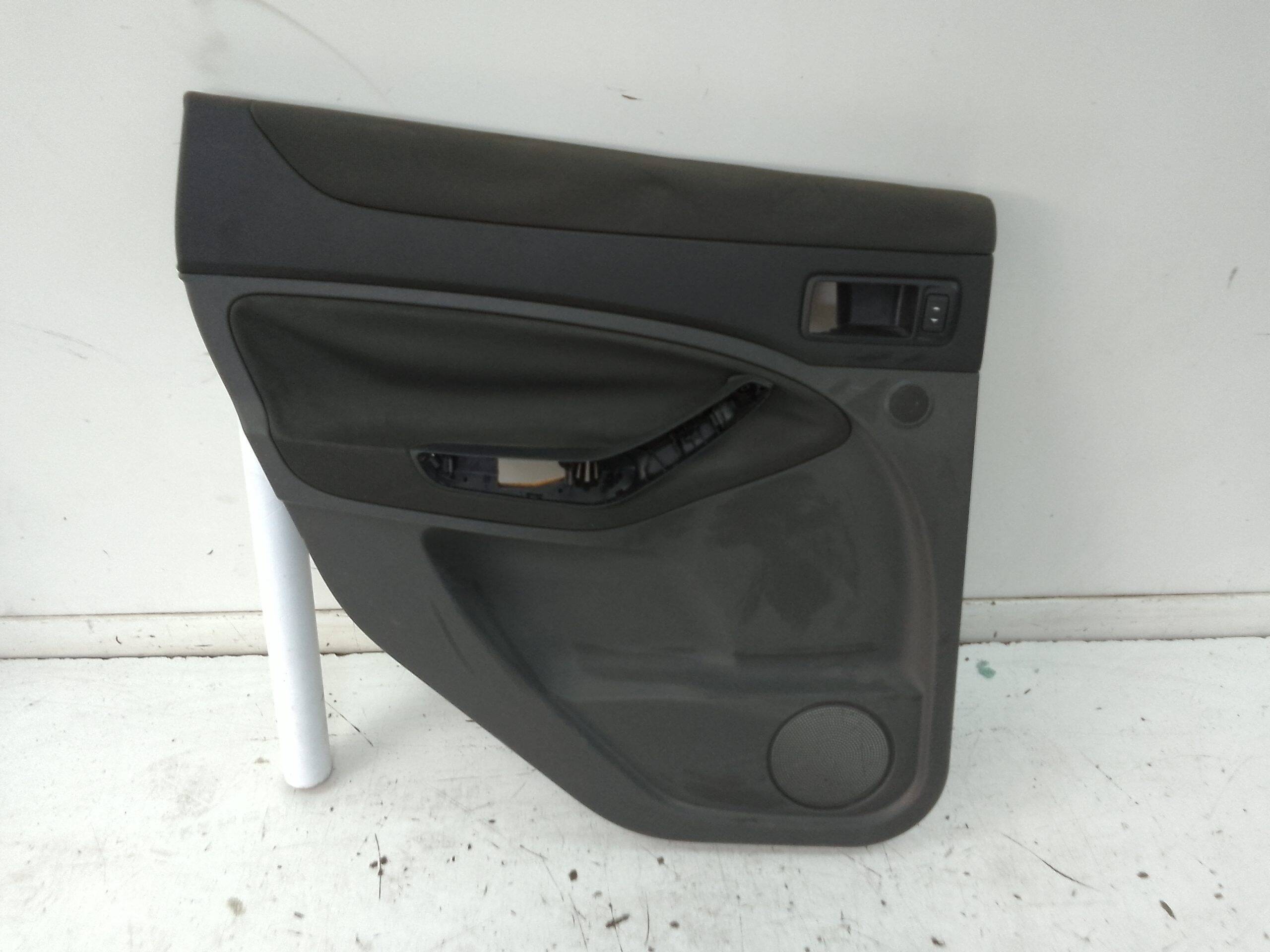 Guarnecido puerta trasera izquierda ford kuga (cbv)(2008->)