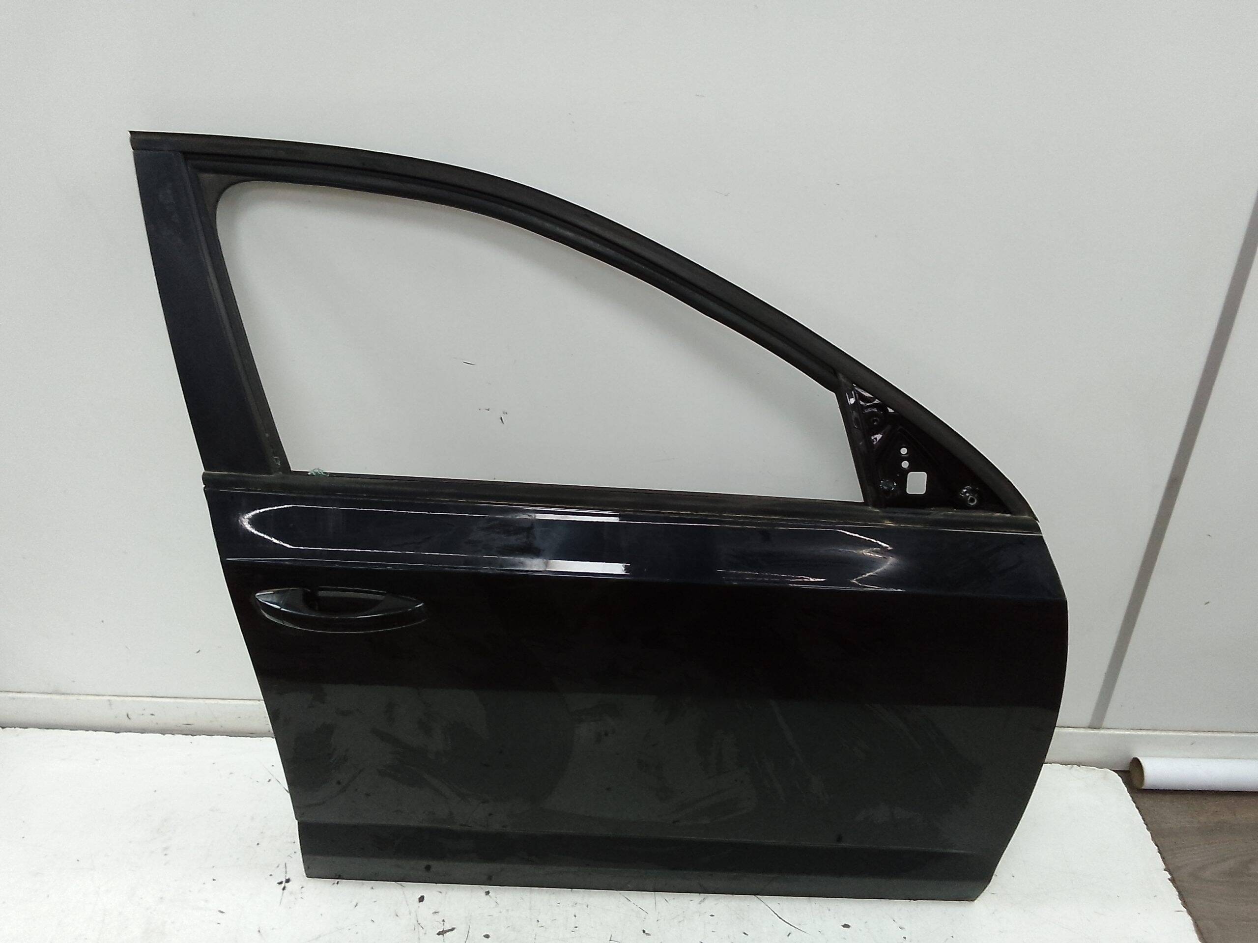 Puerta delantera derecha skoda octavia berlina (5e3)(01.2013->)