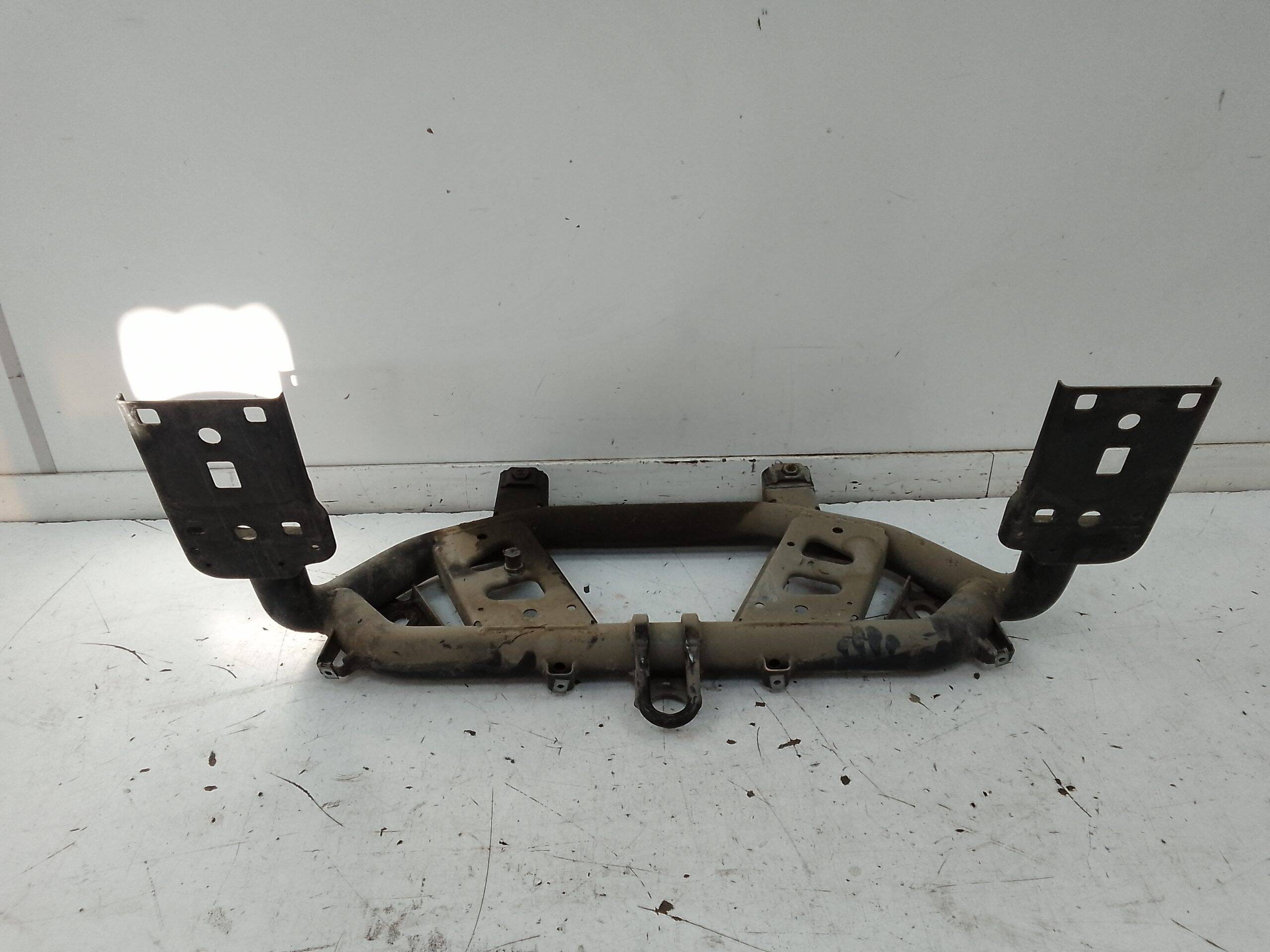 Soporte radiador mitsubishi l 200 (ka0/kb0)(2006->)