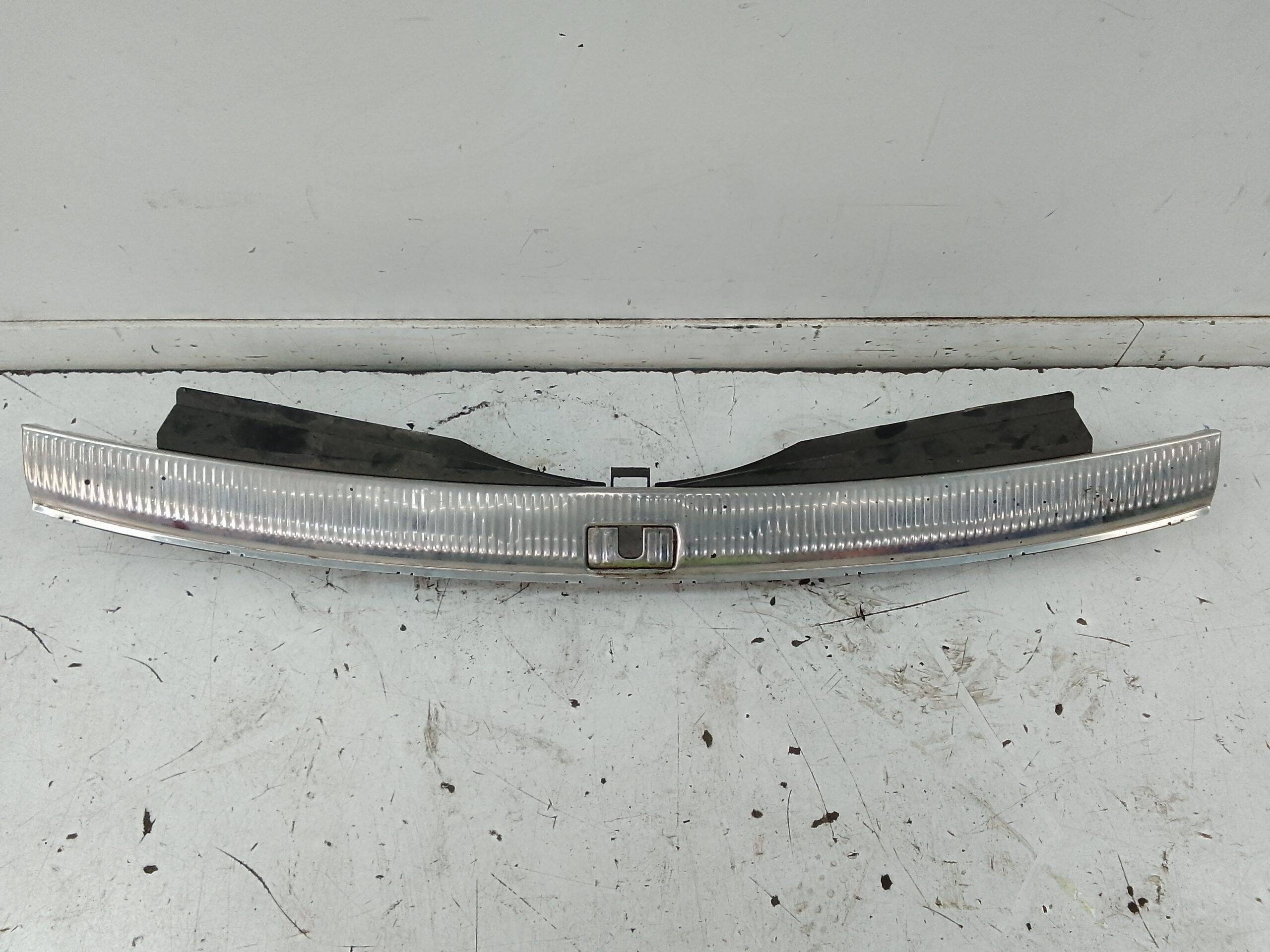 Moldura maletero audi q7 (4l)(07.2006->)