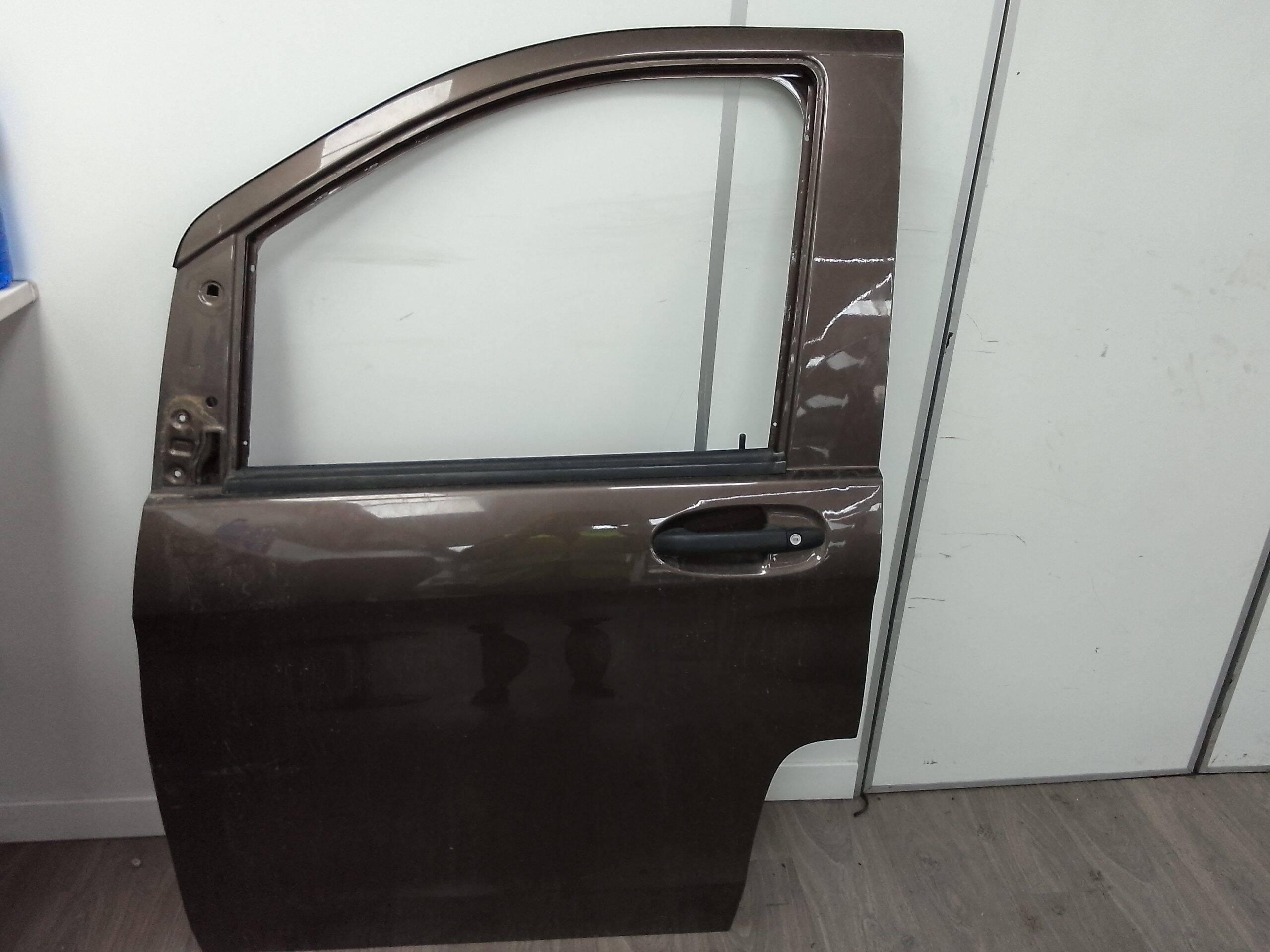 Puerta delantera izquierda mercedes-benz vito tourer (447)(07.2014->)