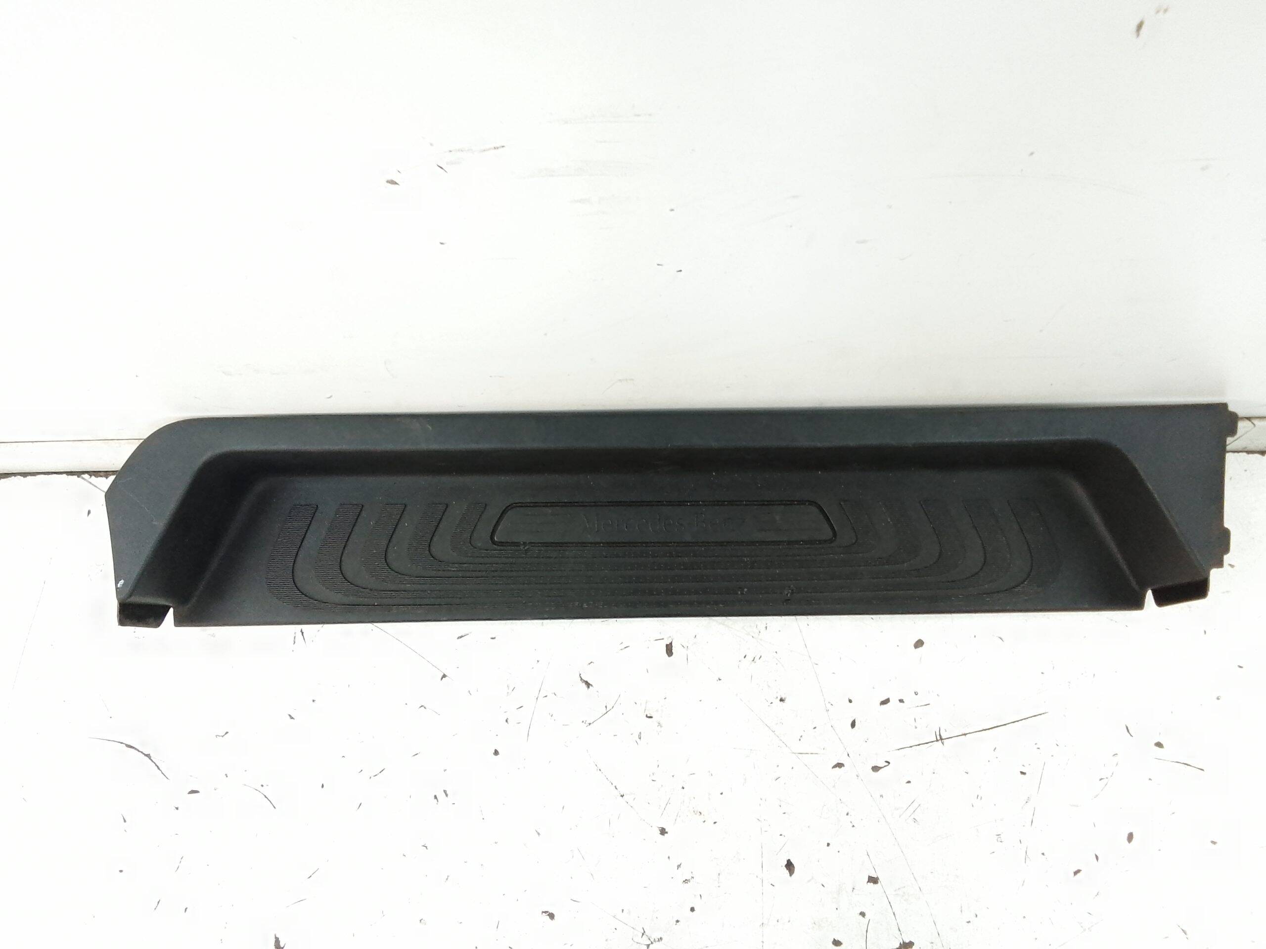 Moldura bajo puerta mercedes-benz vito tourer (447)(07.2014->)