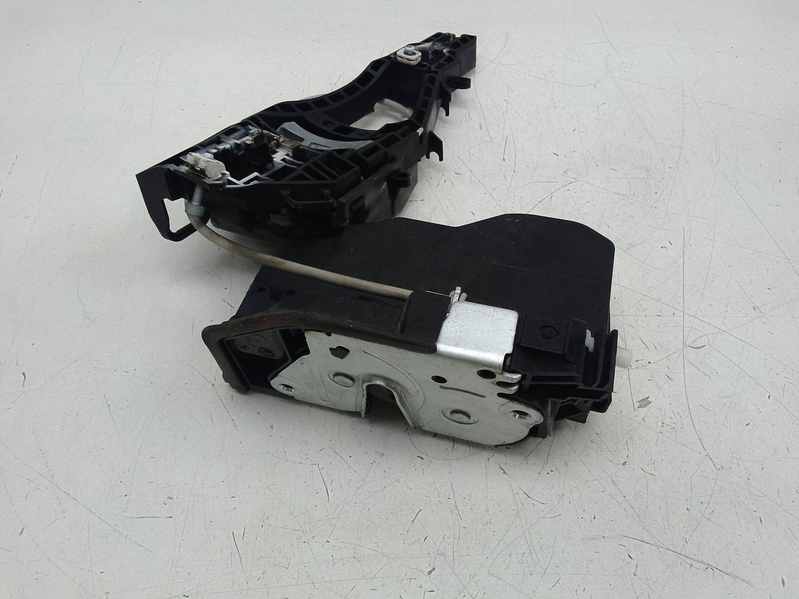 Cerradura puerta delantera izquierda bmw bmw serie 3 318d e90