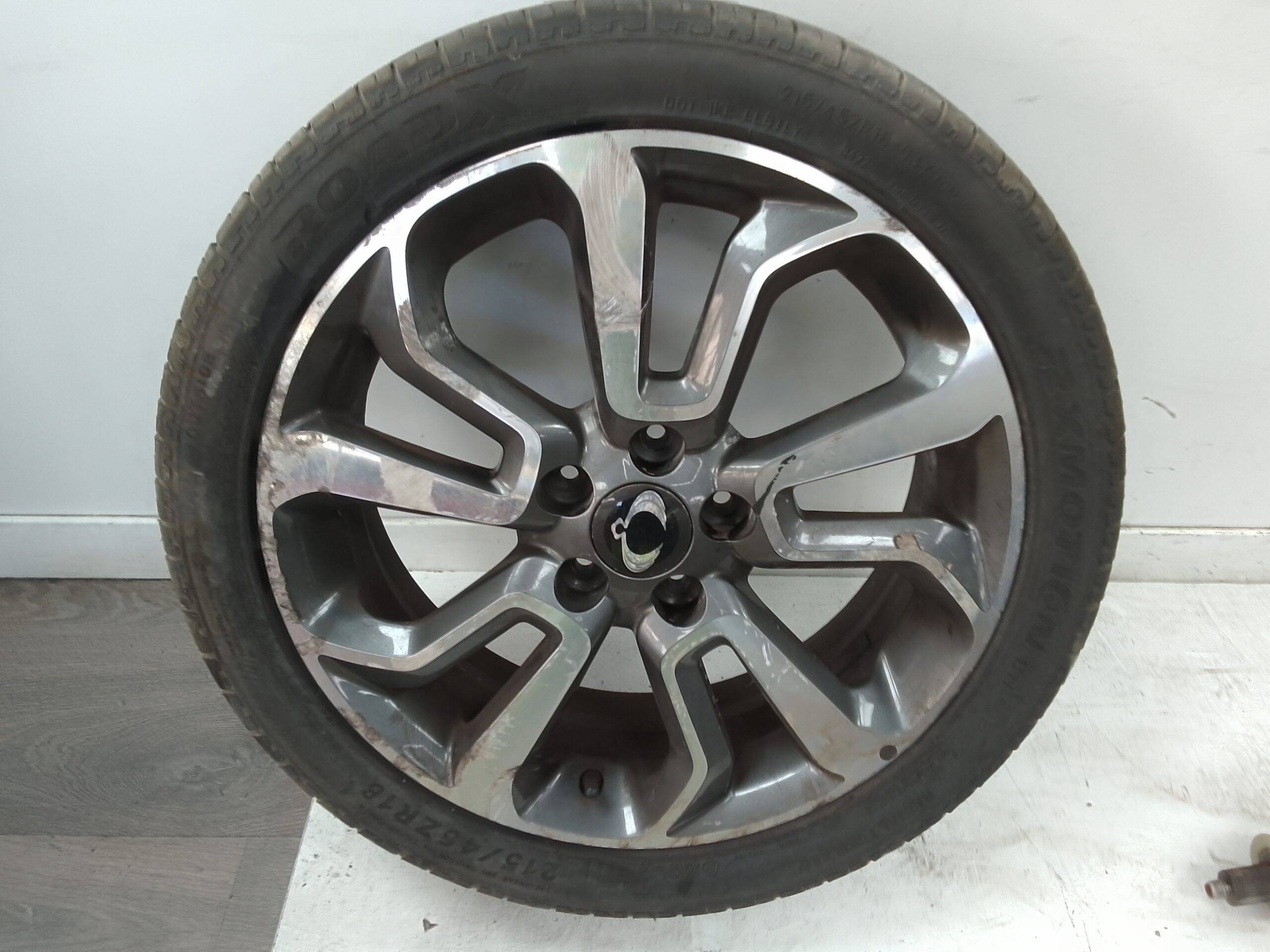 Llanta aluminio 18 ssangyong tivoli (2015->)