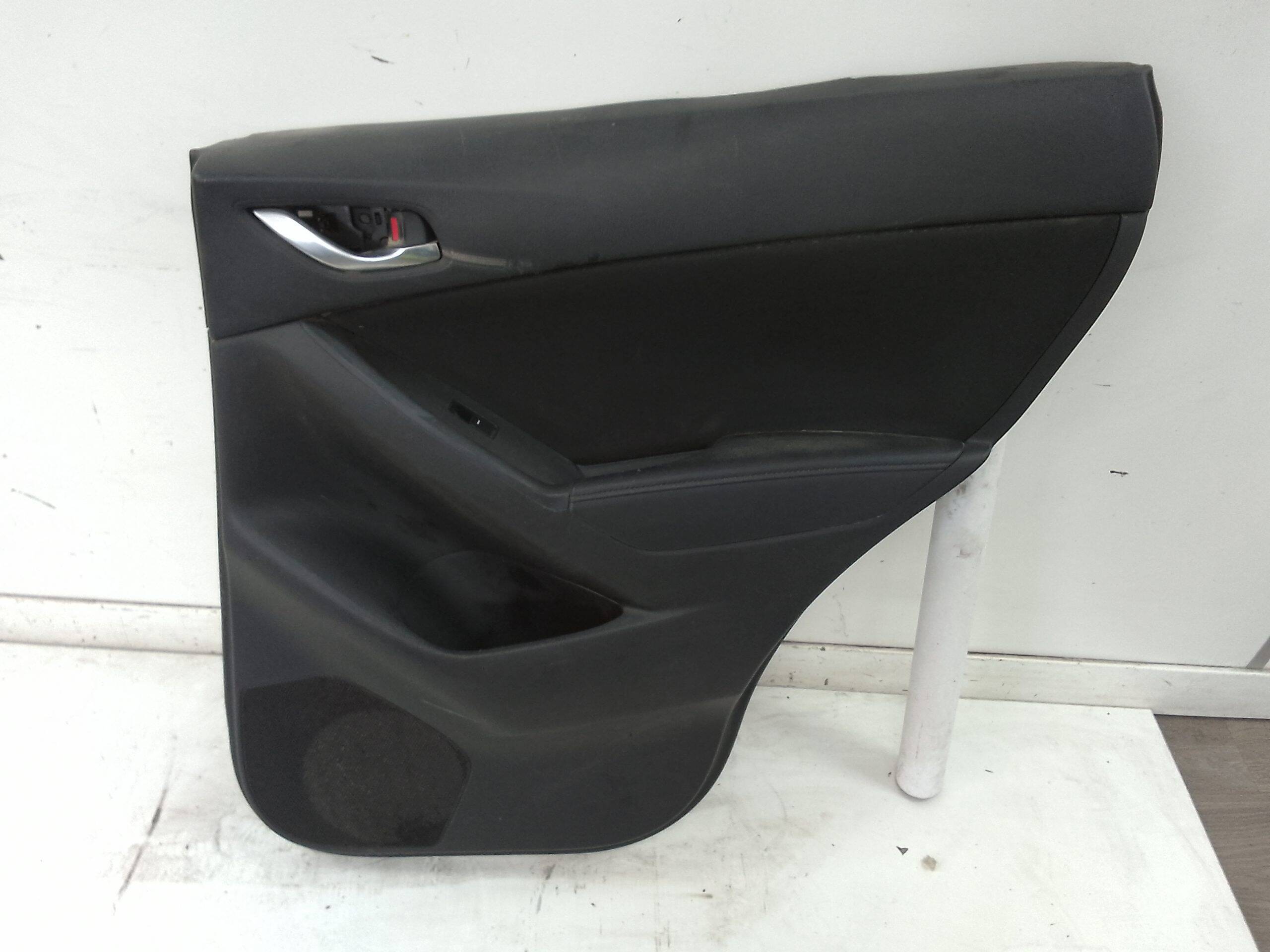 Guarnecido puerta trasera derecha mazda cx-5 (ke)(2012->)