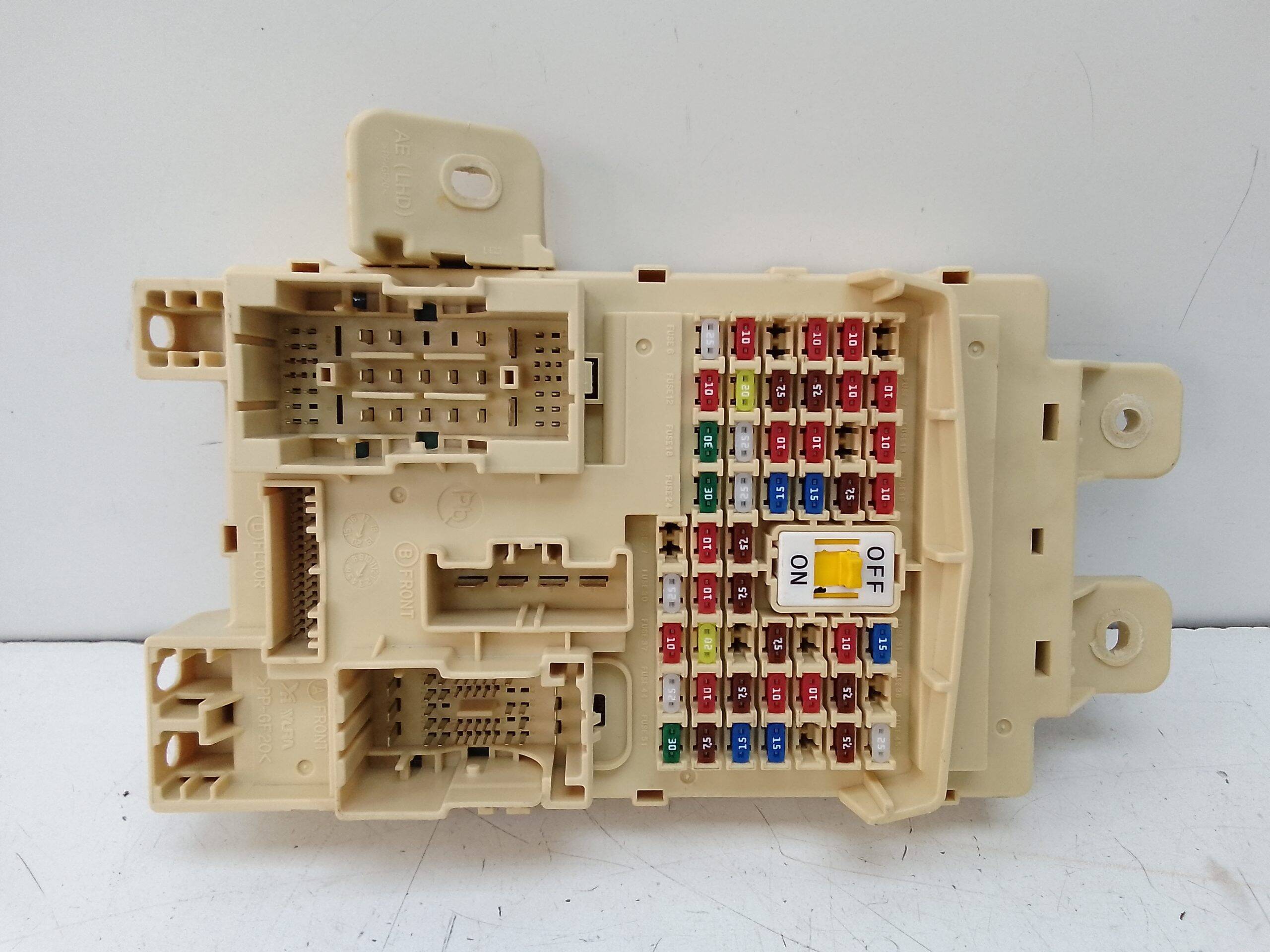 Caja fusibles hyundai ioniq (2016->)