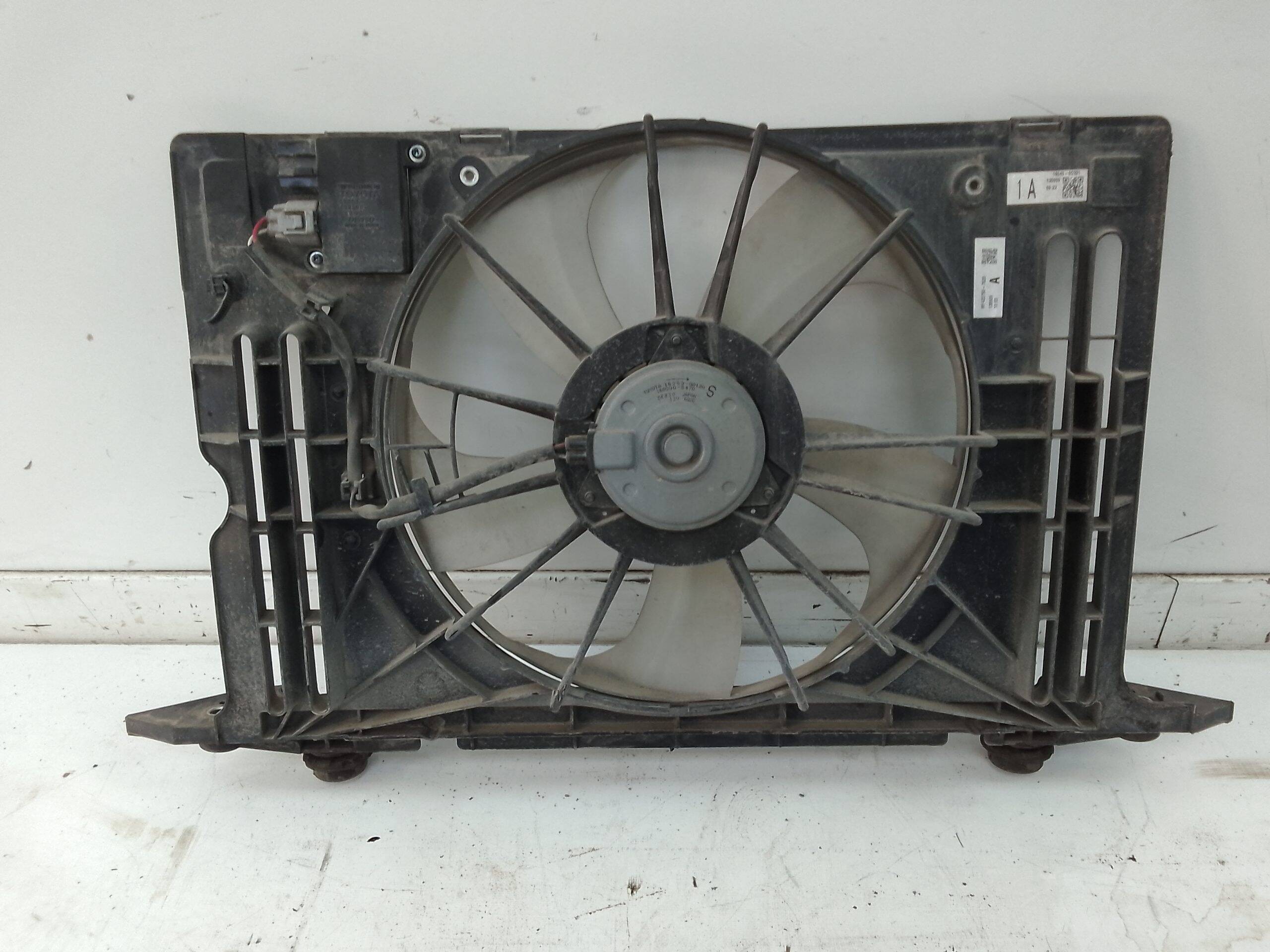 Electroventilador toyota auris touring sports (e18)(10.2012->)