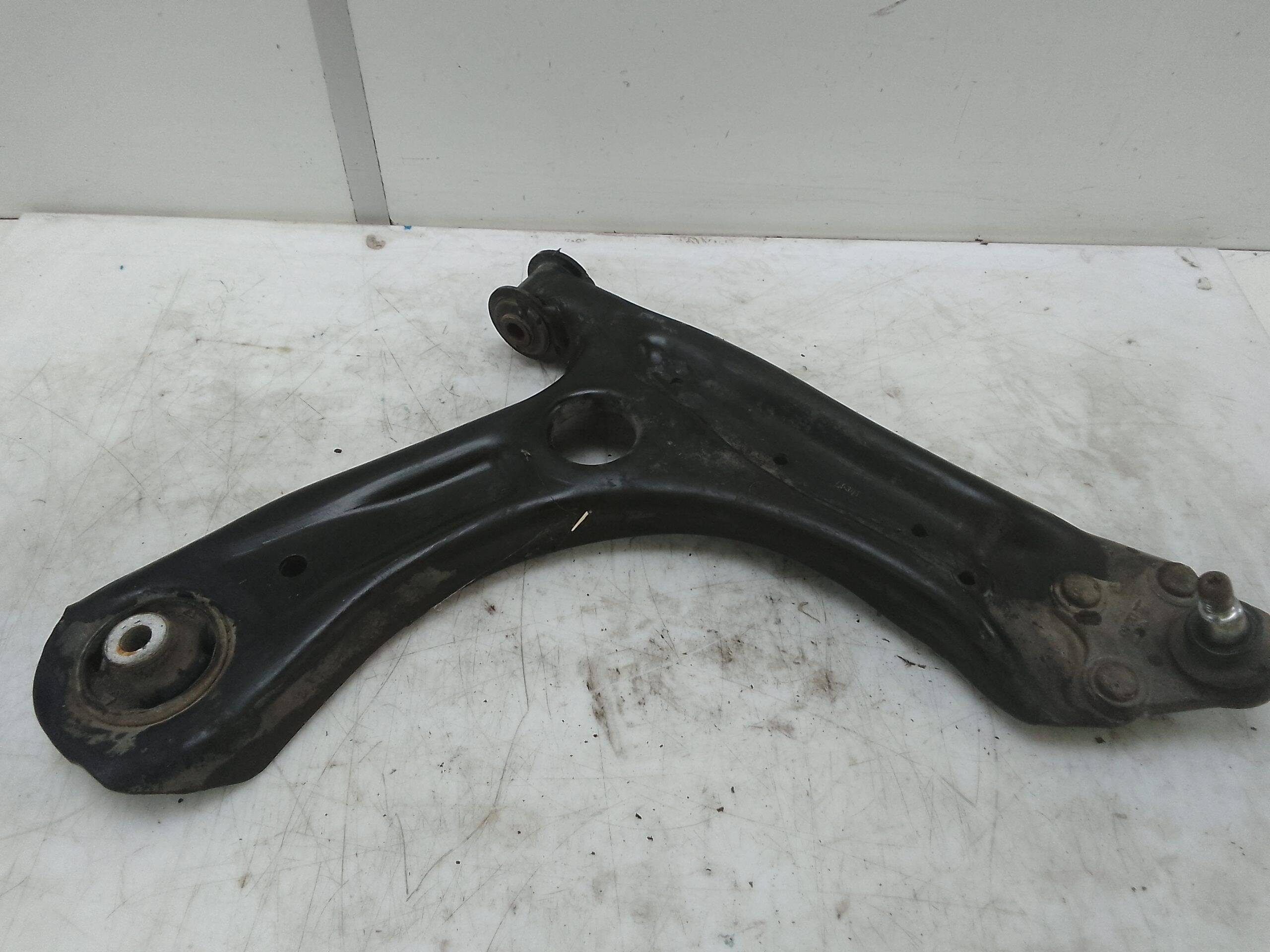 Brazo suspension inferior delantero derecho seat toledo (kg3)(07.2012->)