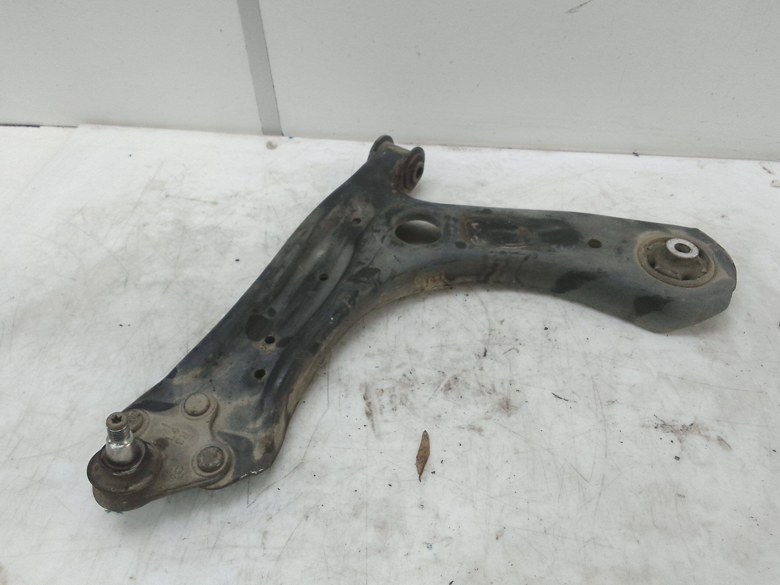 Brazo suspension inferior delantero izquierdo seat toledo (kg3)(07.2012->)