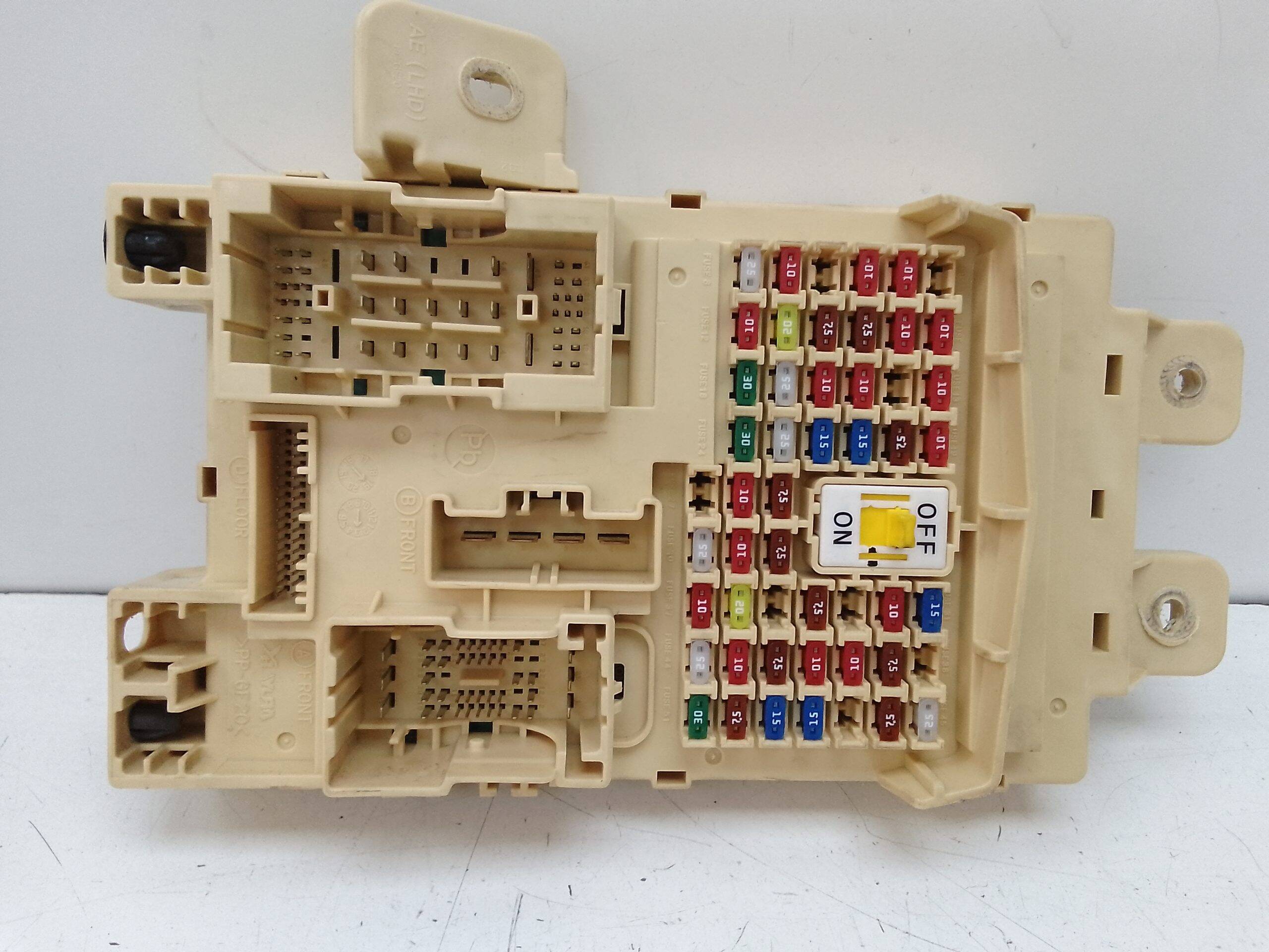 Caja fusibles hyundai ioniq (2016->)