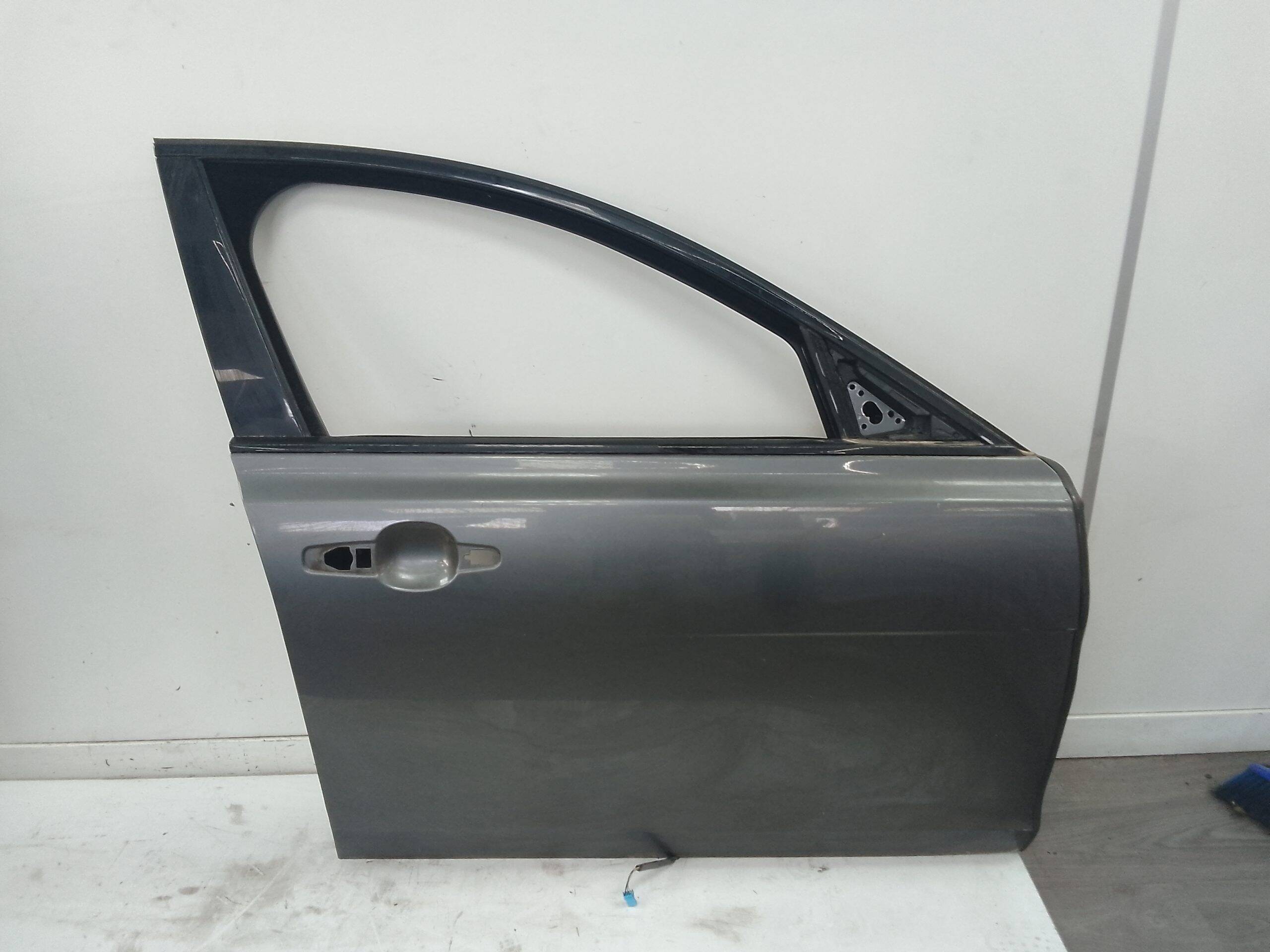 Puerta delantera derecha jaguar xf (04.2015->)