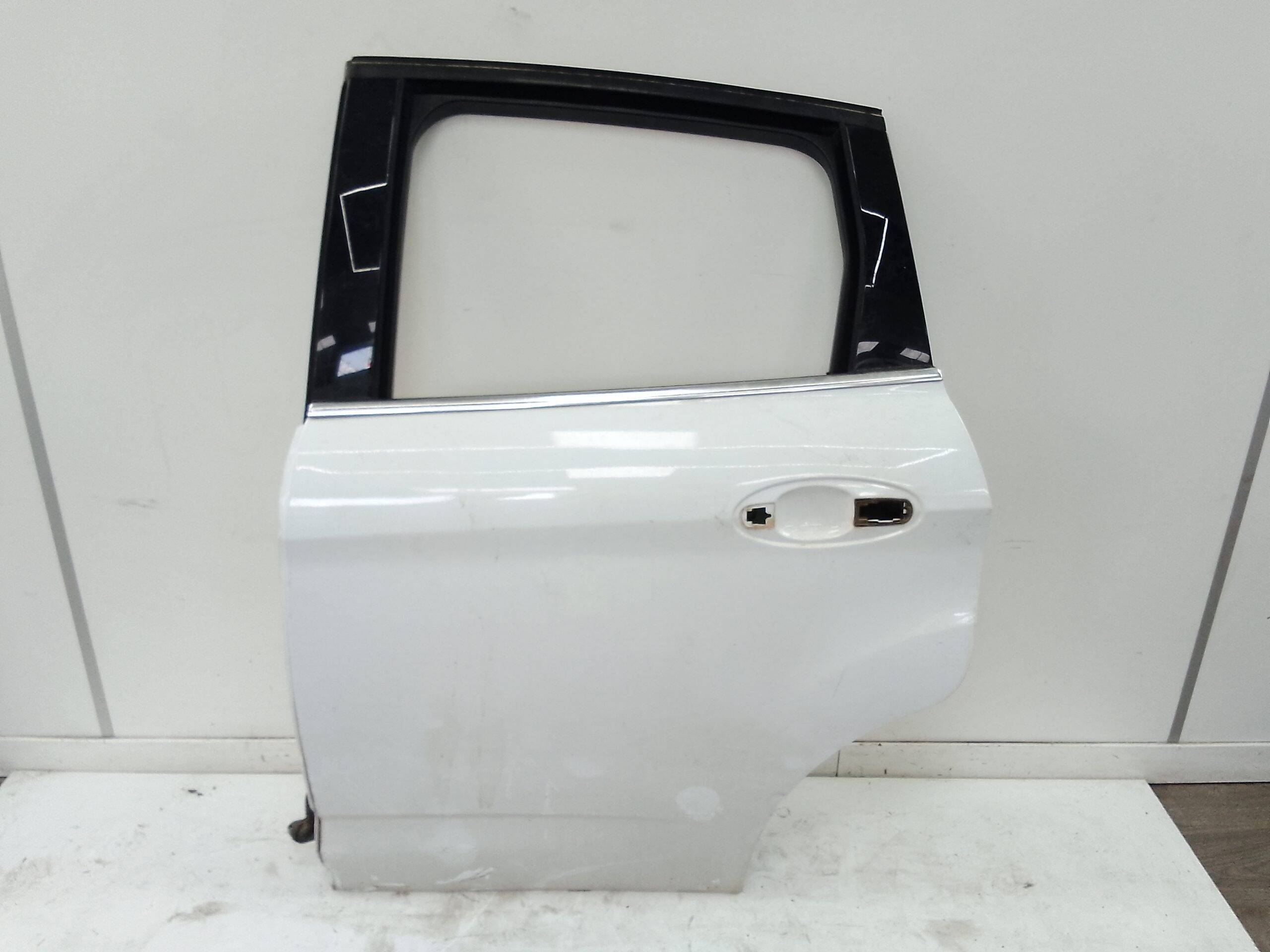 Puerta trasera izquierda ford c-max (cb7)(2010->)