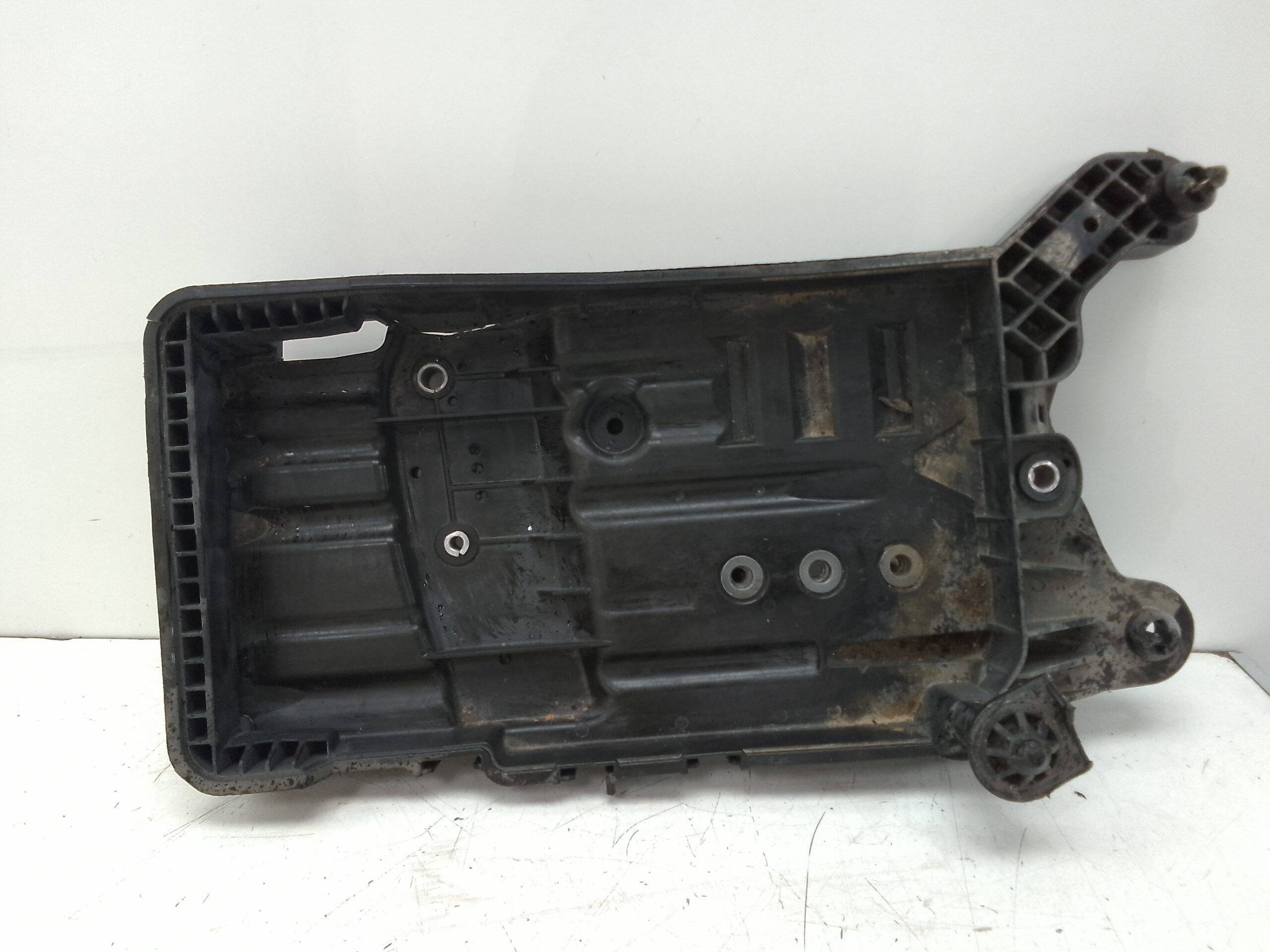 Soporte batera volkswagen touran (5t1)(04.2015->)