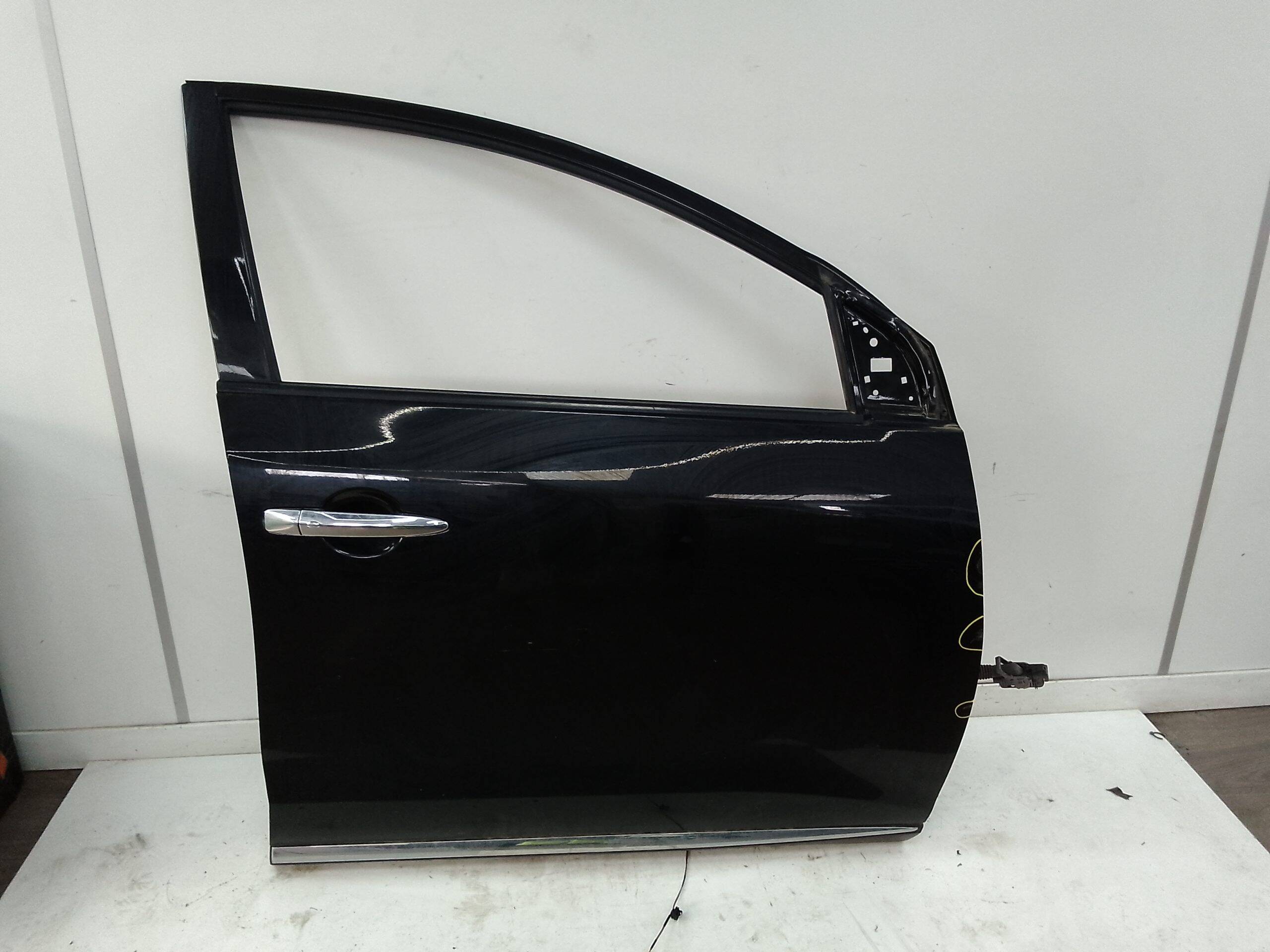 Puerta delantera derecha nissan murano (z51)(06.2008->)