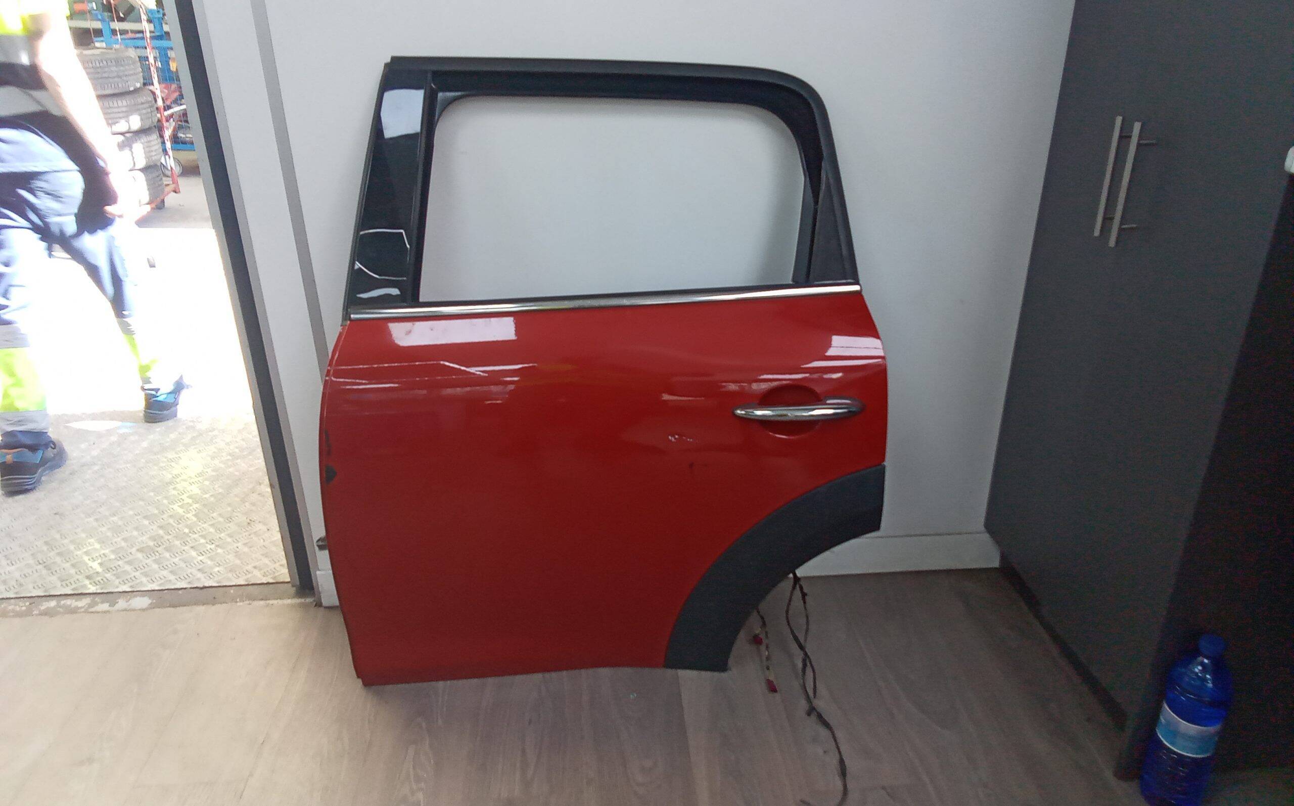 Puerta trasera izquierda mini cooper d countryman