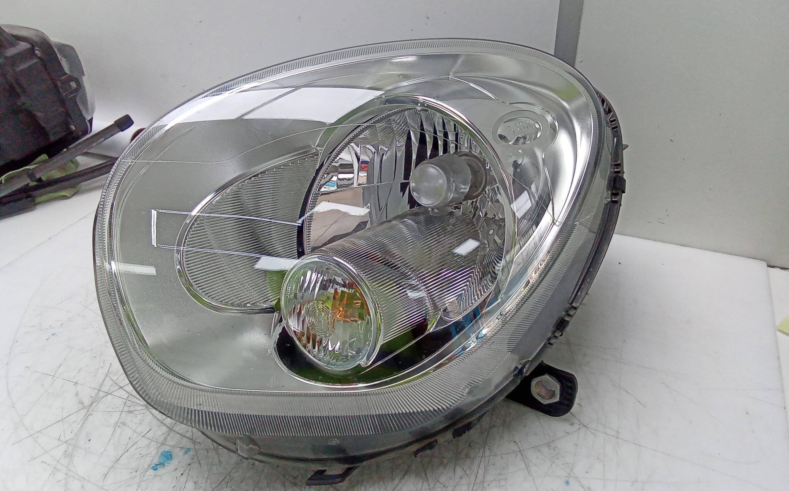 Faro izquierdo mini cooper d countryman