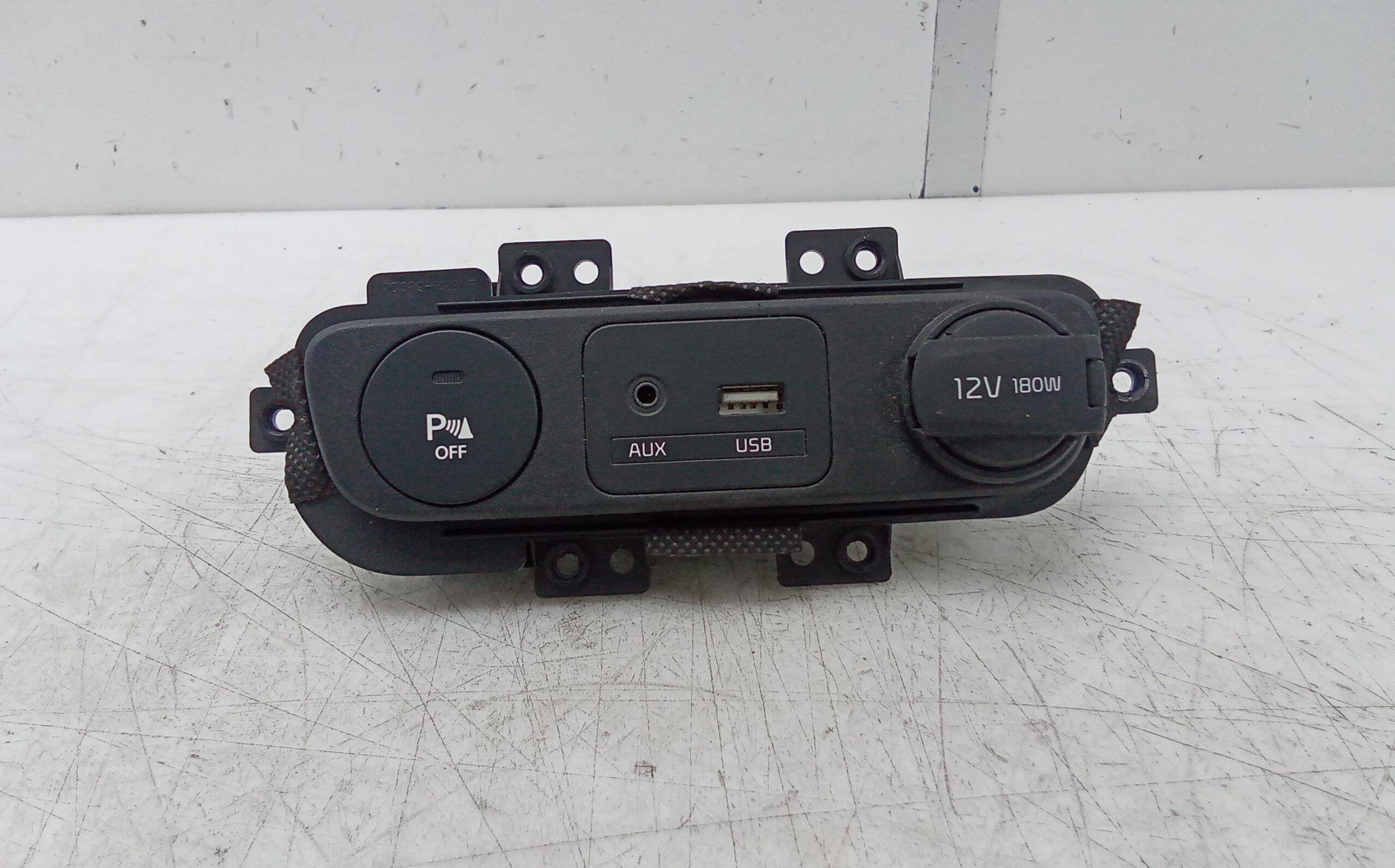 Toma usb aux kia sportage (sl)(2010->)