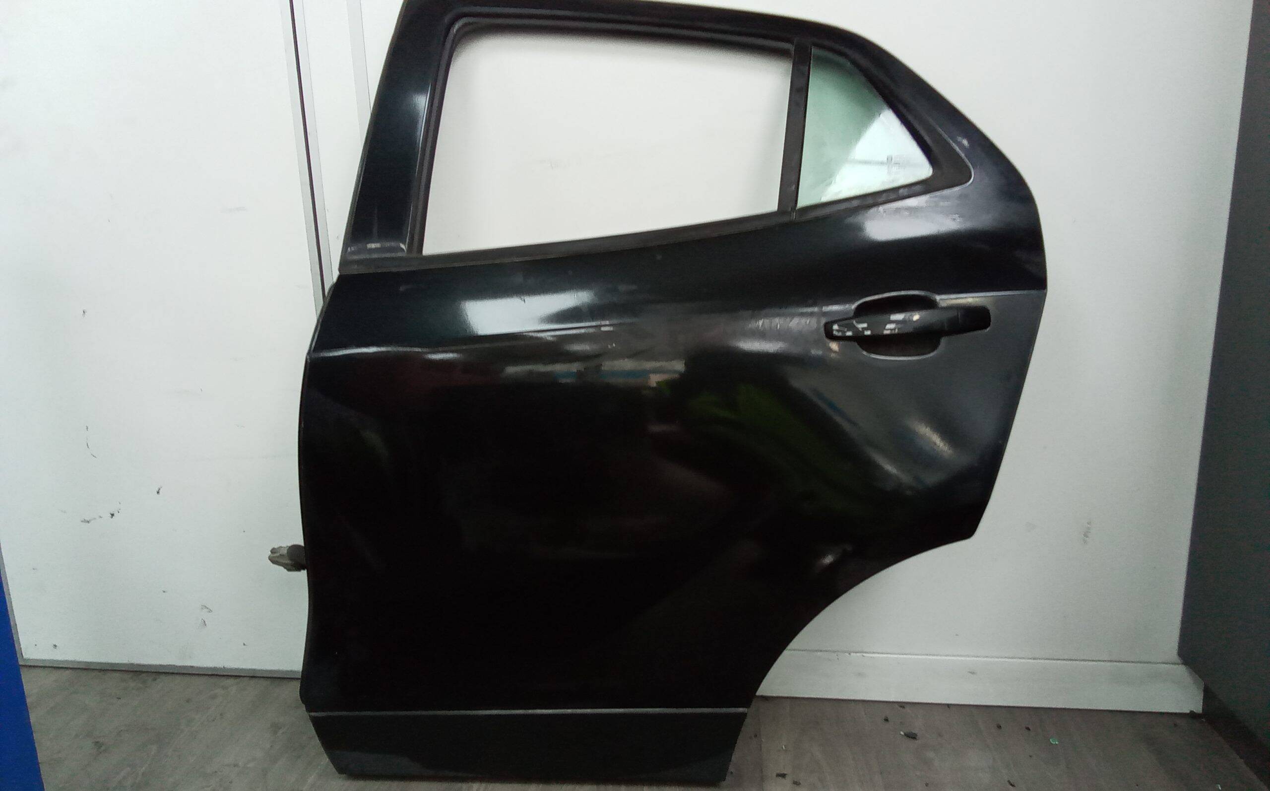 Puerta trasera izquierda opel mokka (2012->)