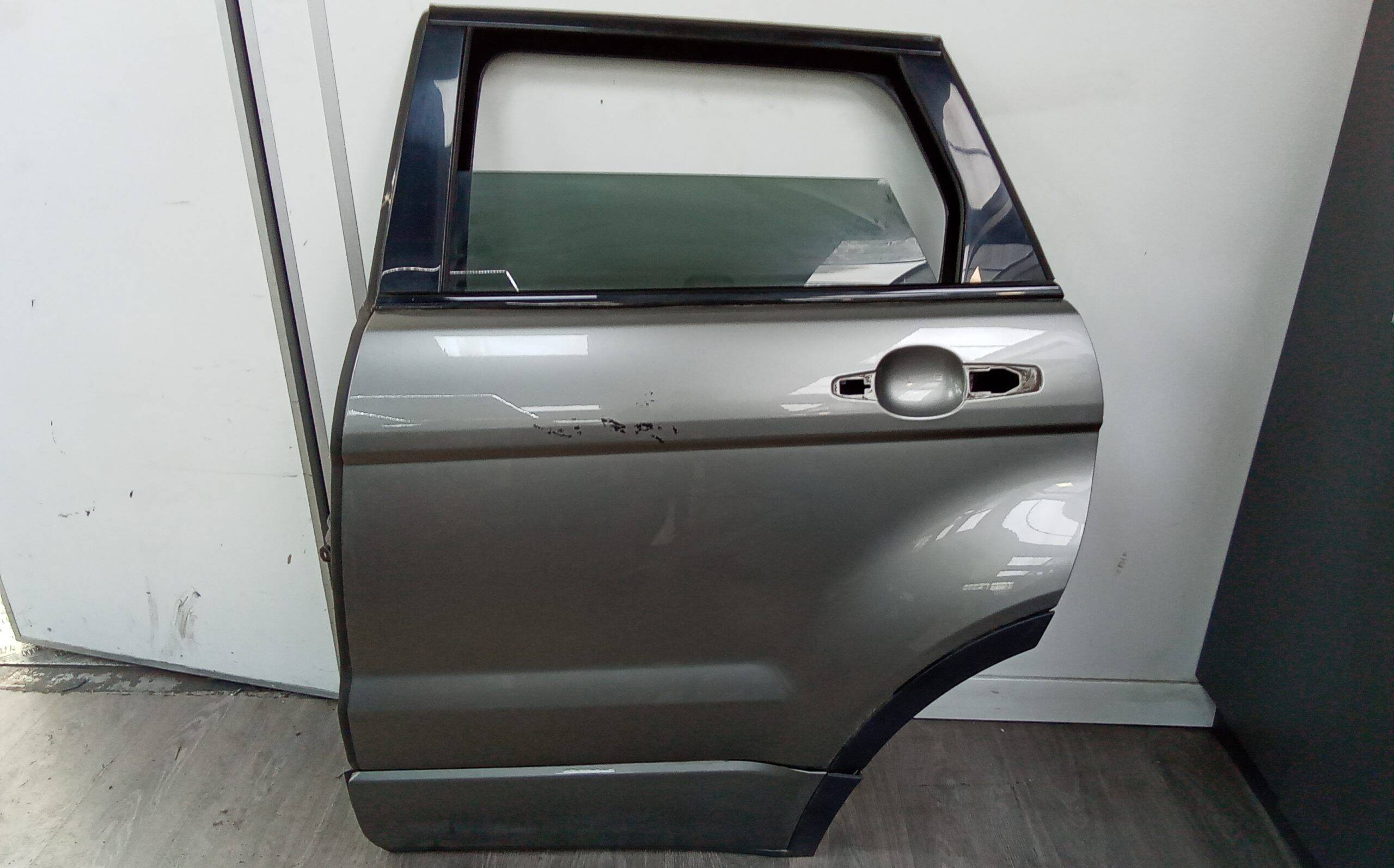 Puerta trasera izquierda land rover range rover evoque (2011->)