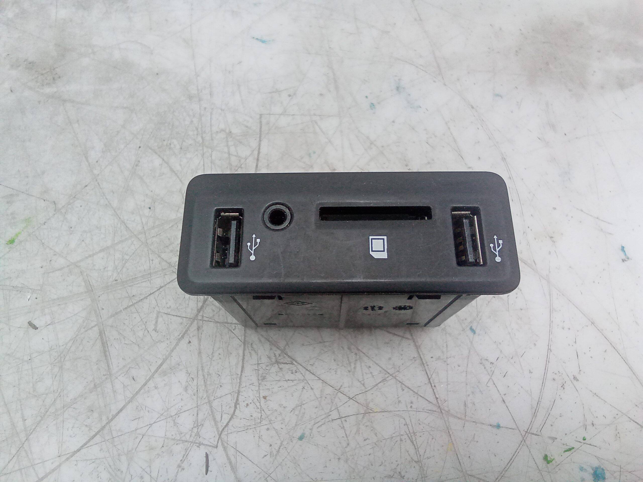 Toma usb aux renault espace v (02.2015->)