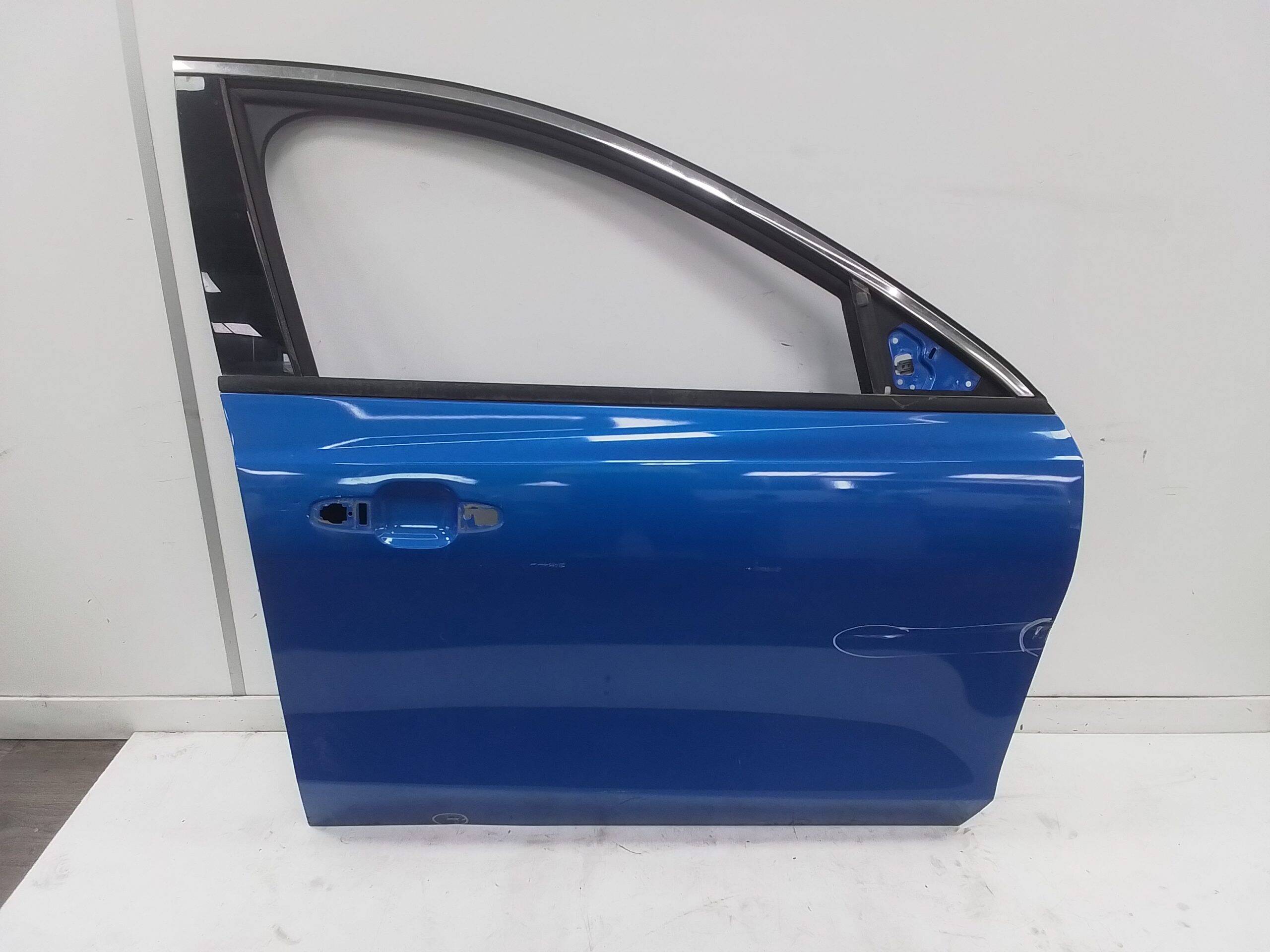 Puerta delantera derecha ford focus berlina (cge)(2018->)