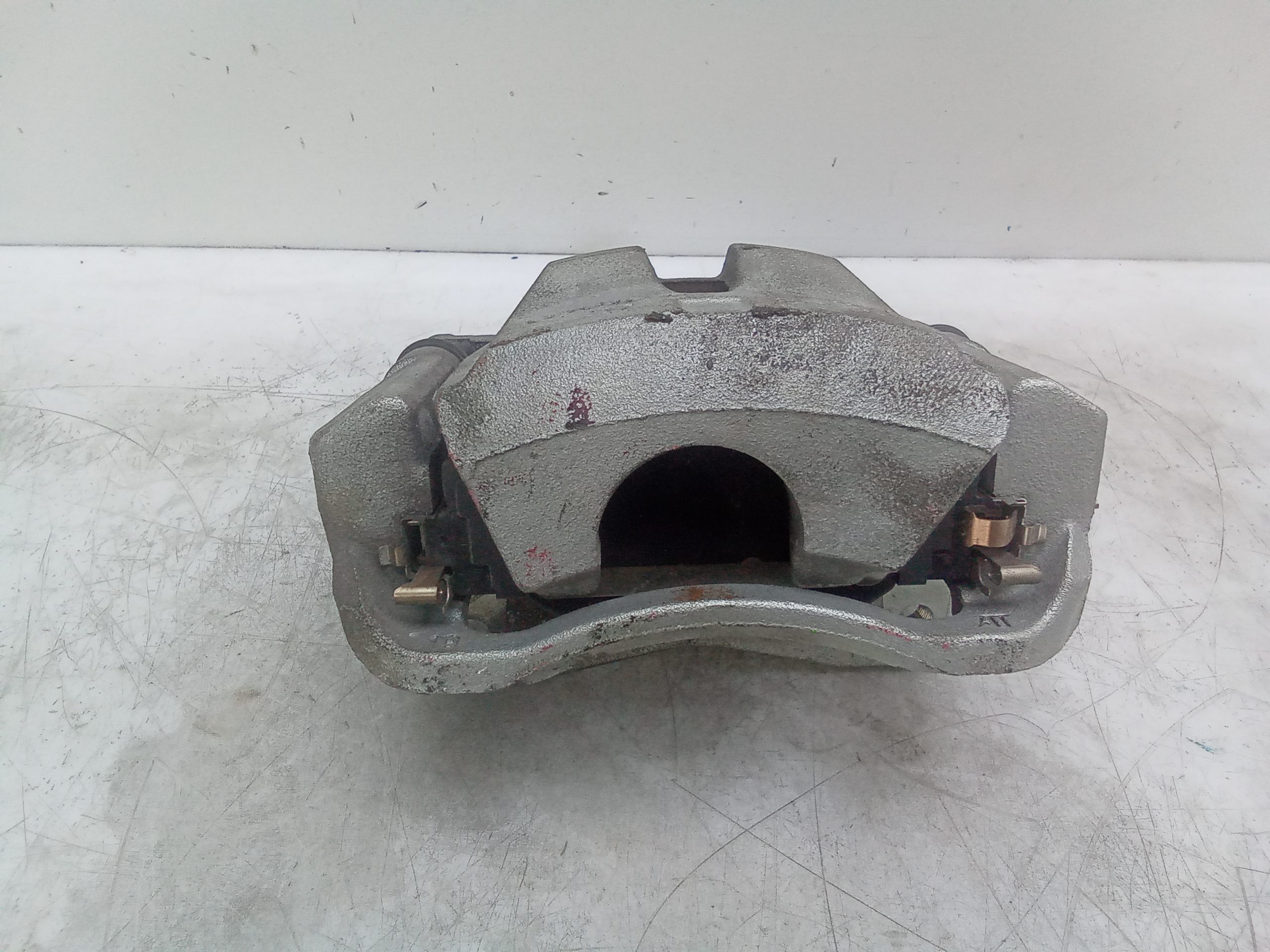 Pinza freno delantera izquierda toyota auris (e18)(10.2012->)