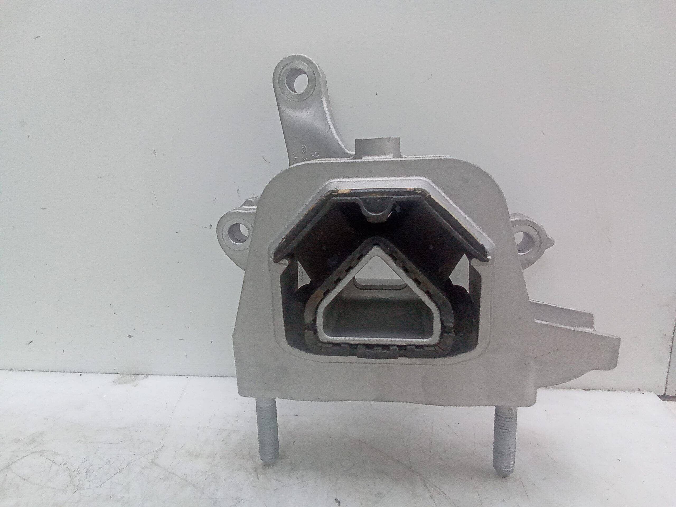 Soporte taco motor peugeot 208 (p2)(06.2019->)