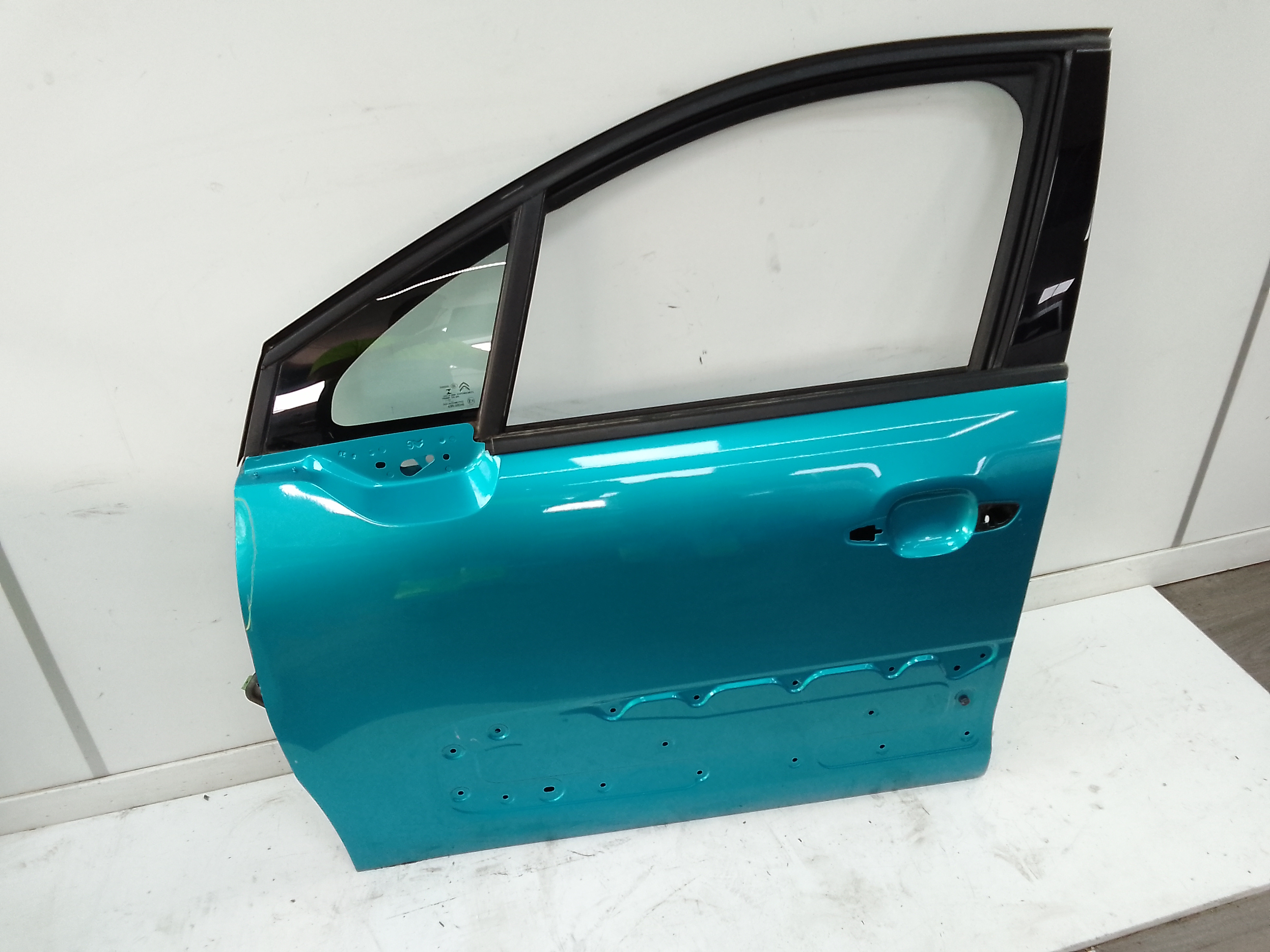 Puerta delantera izquierda citroen c3 (08.2016->)