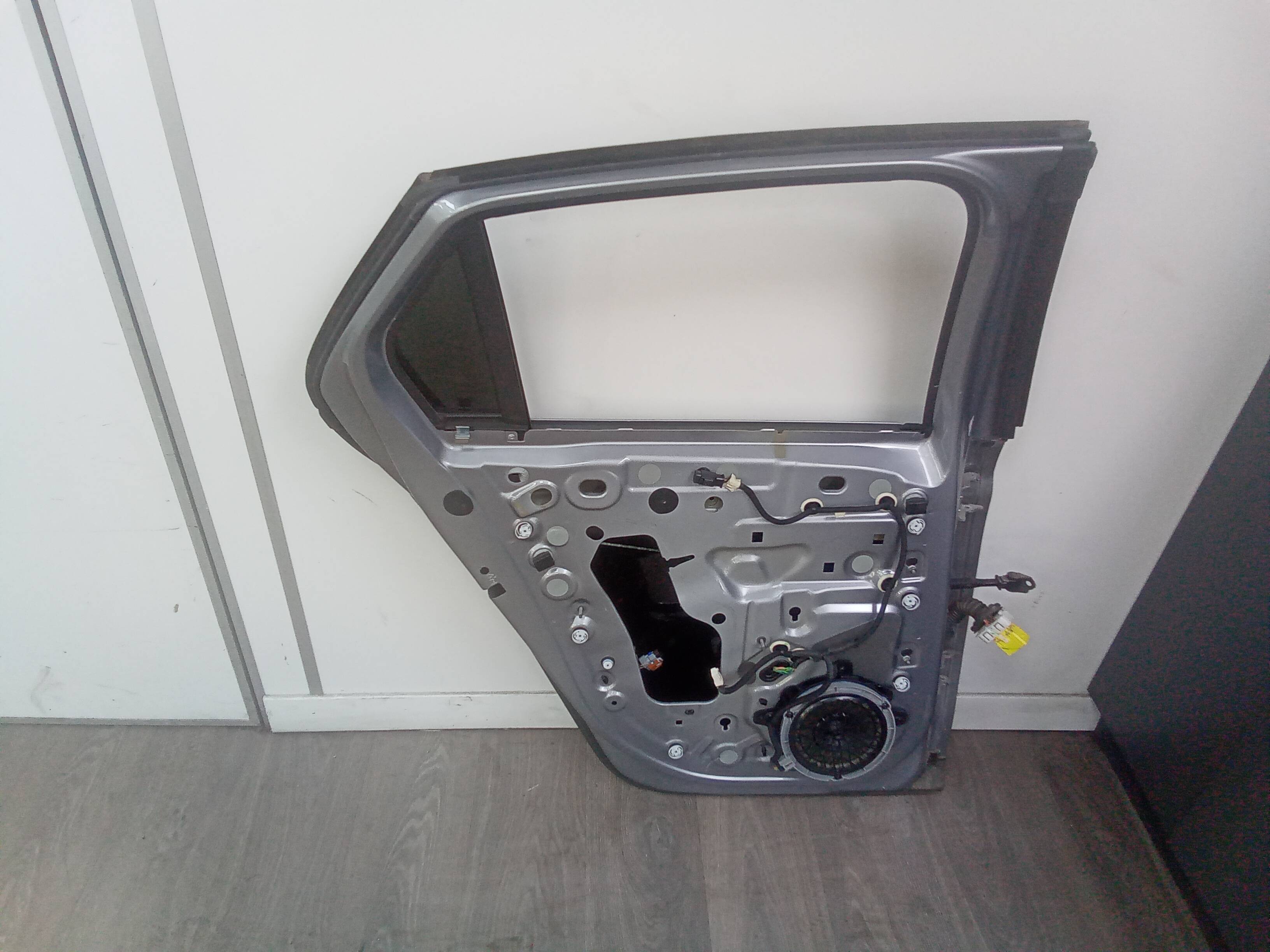 Puerta trasera izquierda opel corsa f (2019->)