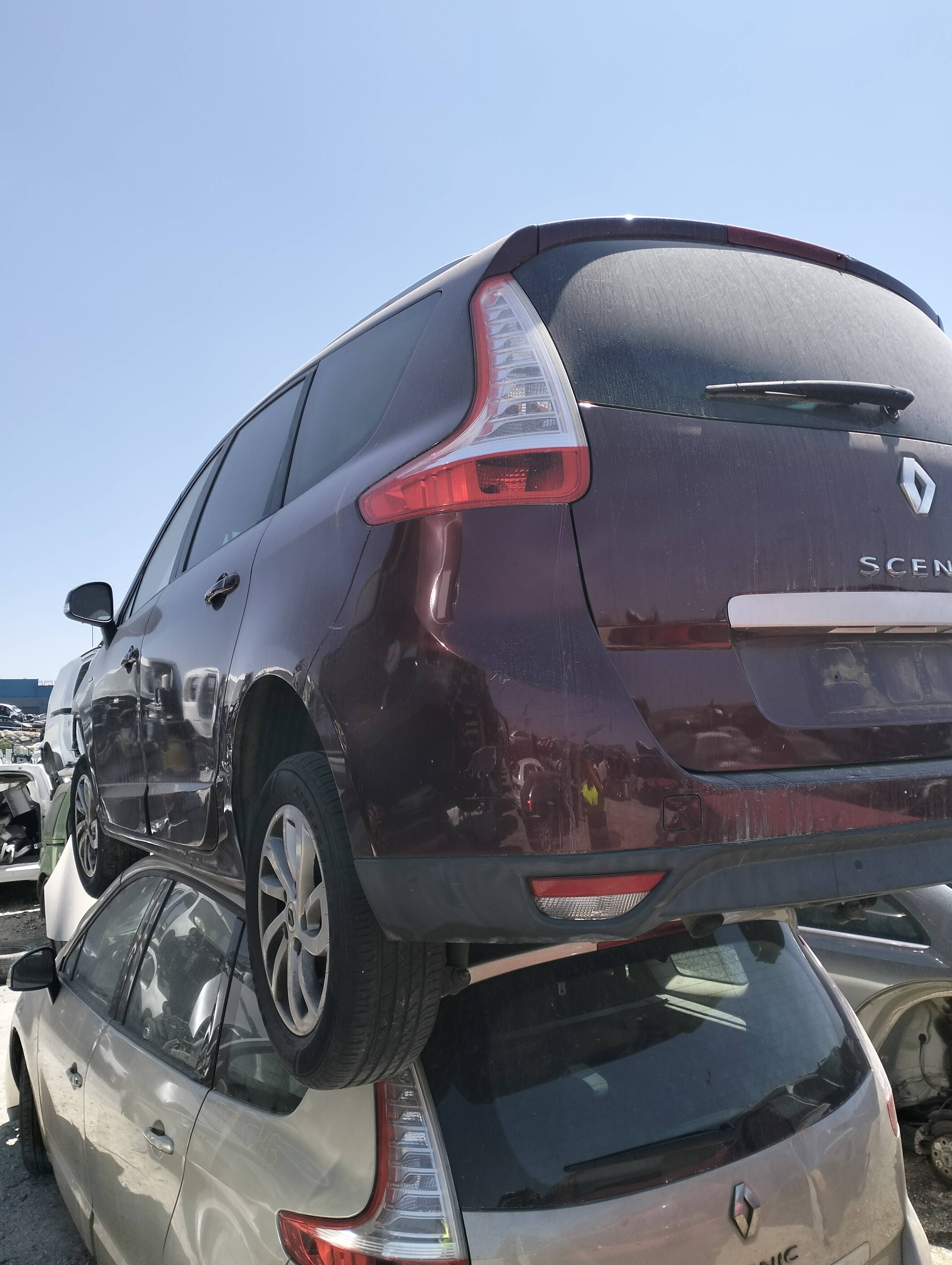 Soporte rueda repuesto renault scenic iii (jz)(2009->)