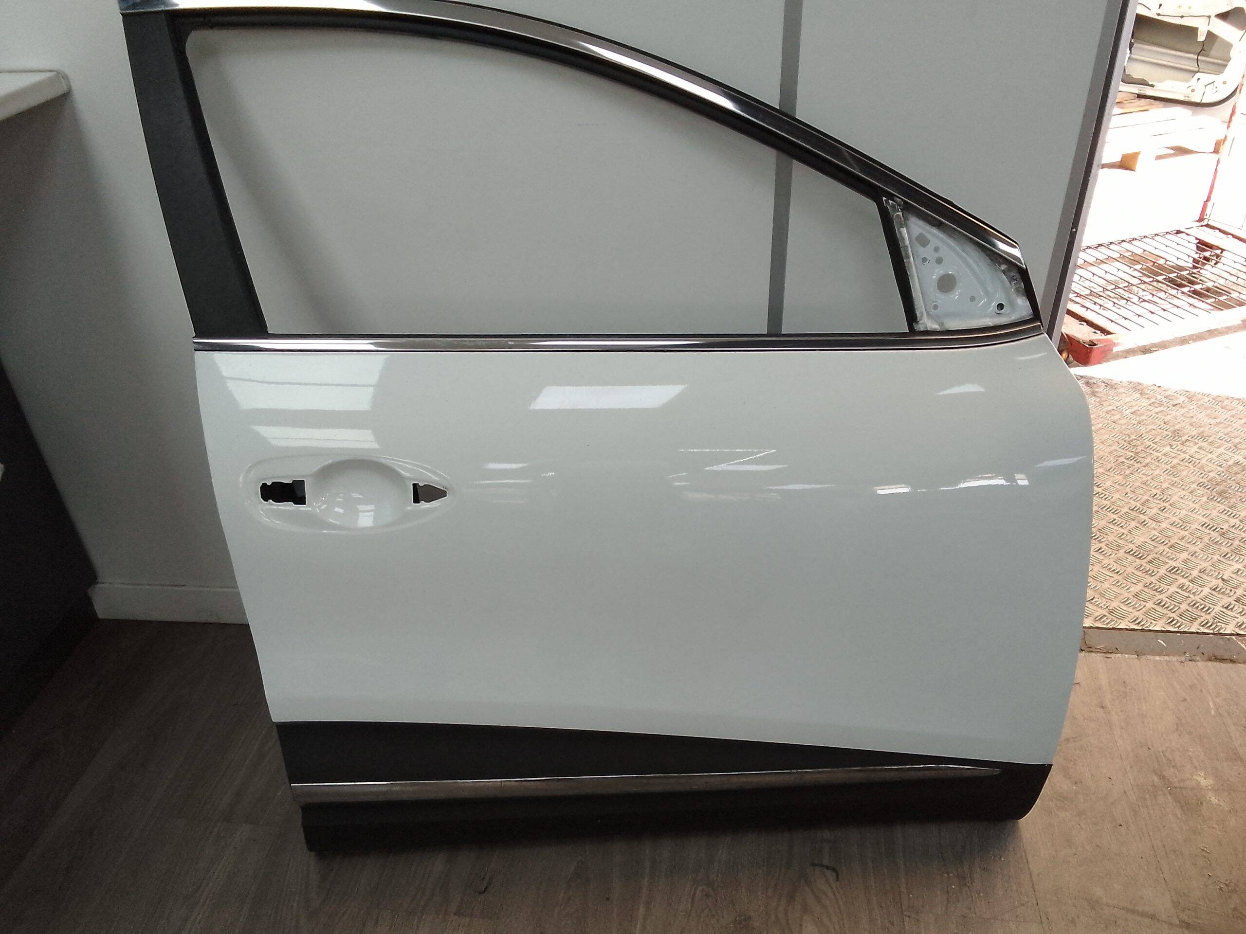 Puerta delantera derecha renault kadjar (06.2015->)