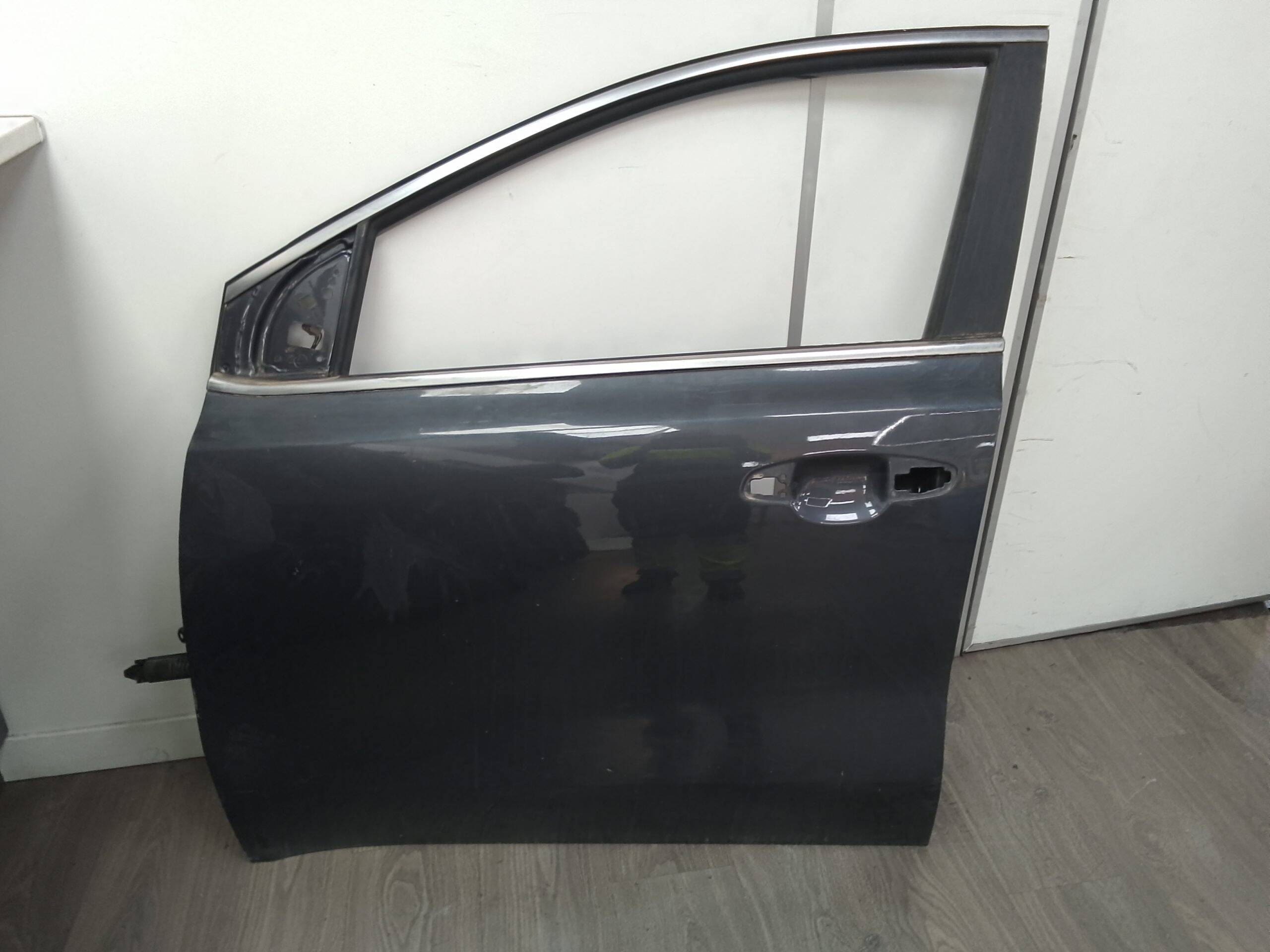 Puerta delantera izquierda kia sportage (ql)(2016->)