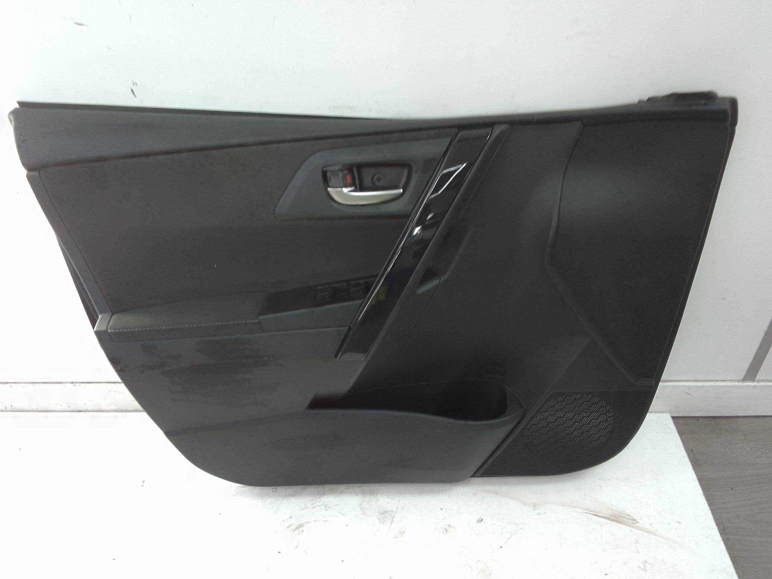 Guarnecido puerta delantera izquierda toyota auris (e18)(10.2012->)