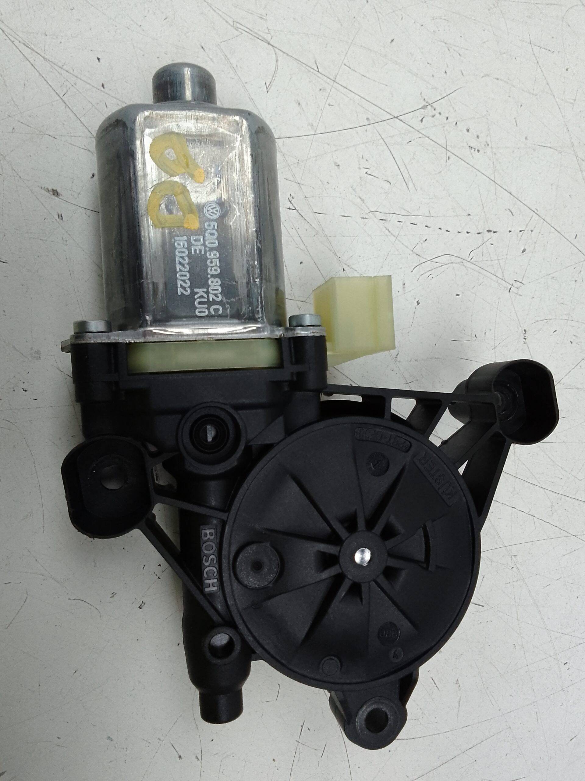 Motor elevalunas delantero derecho cupra formentor (km7)(08.2020->)