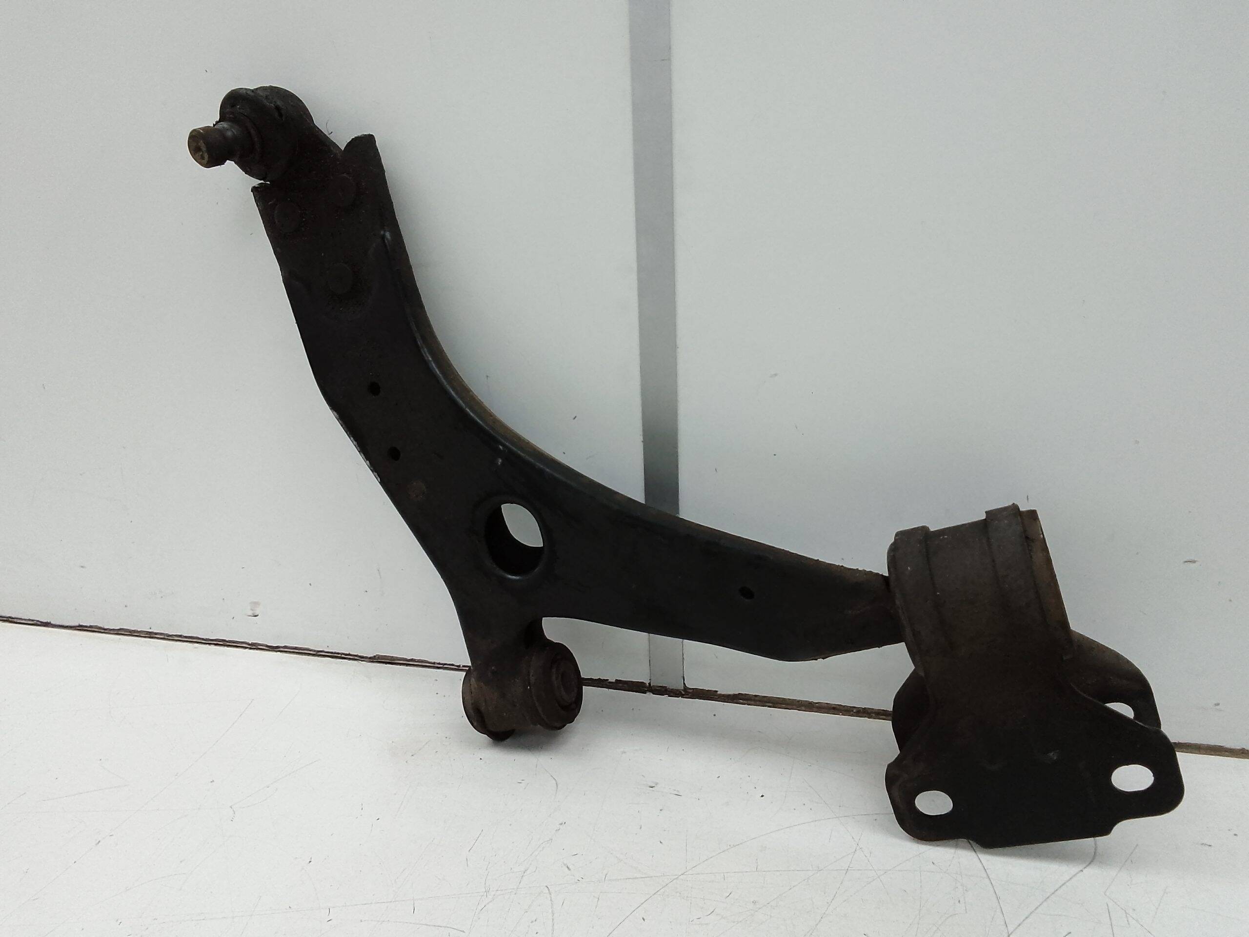 Brazo suspension inferior delantero derecho ford focus sportbreak (cew)(2014->)