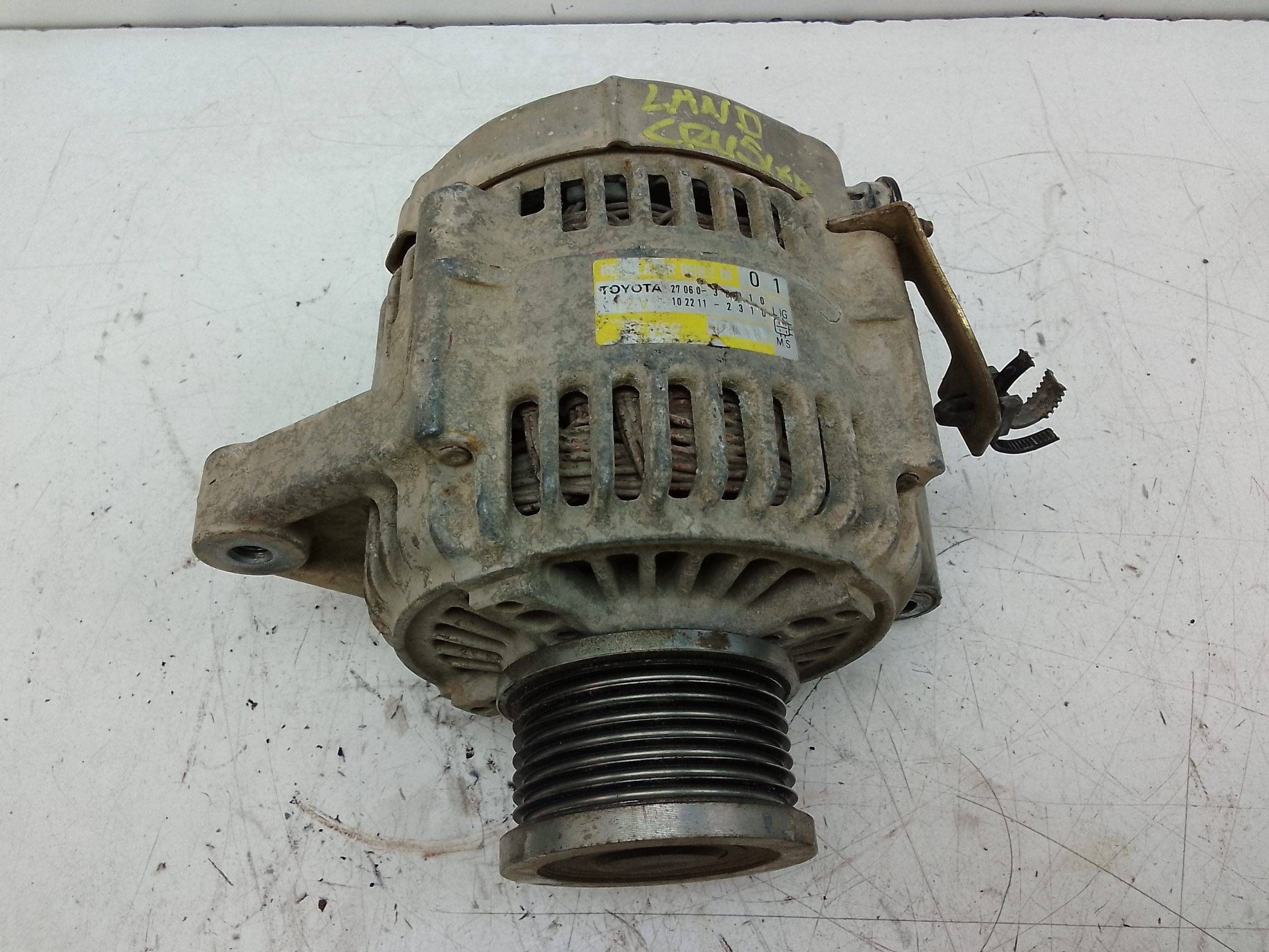 Alternador toyota land cruiser (j12)(2003->)