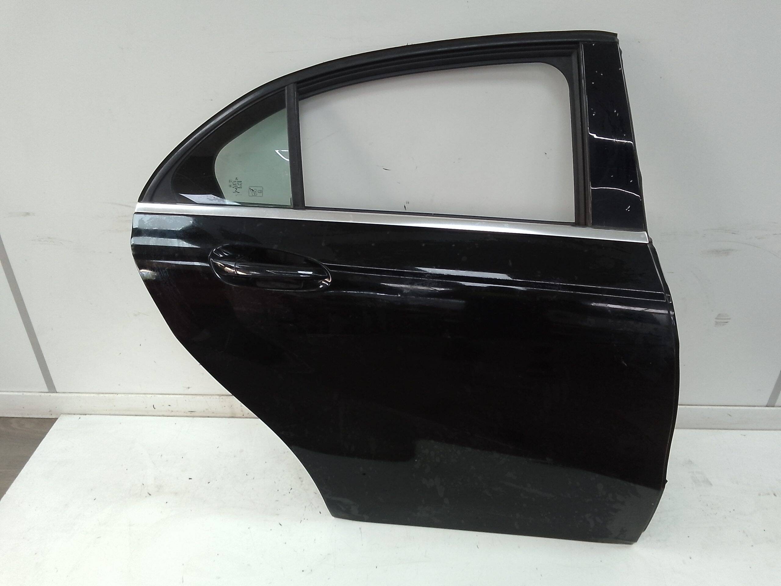 Puerta trasera derecha mercedes-benz clase a (bm 176)(06.2012->)