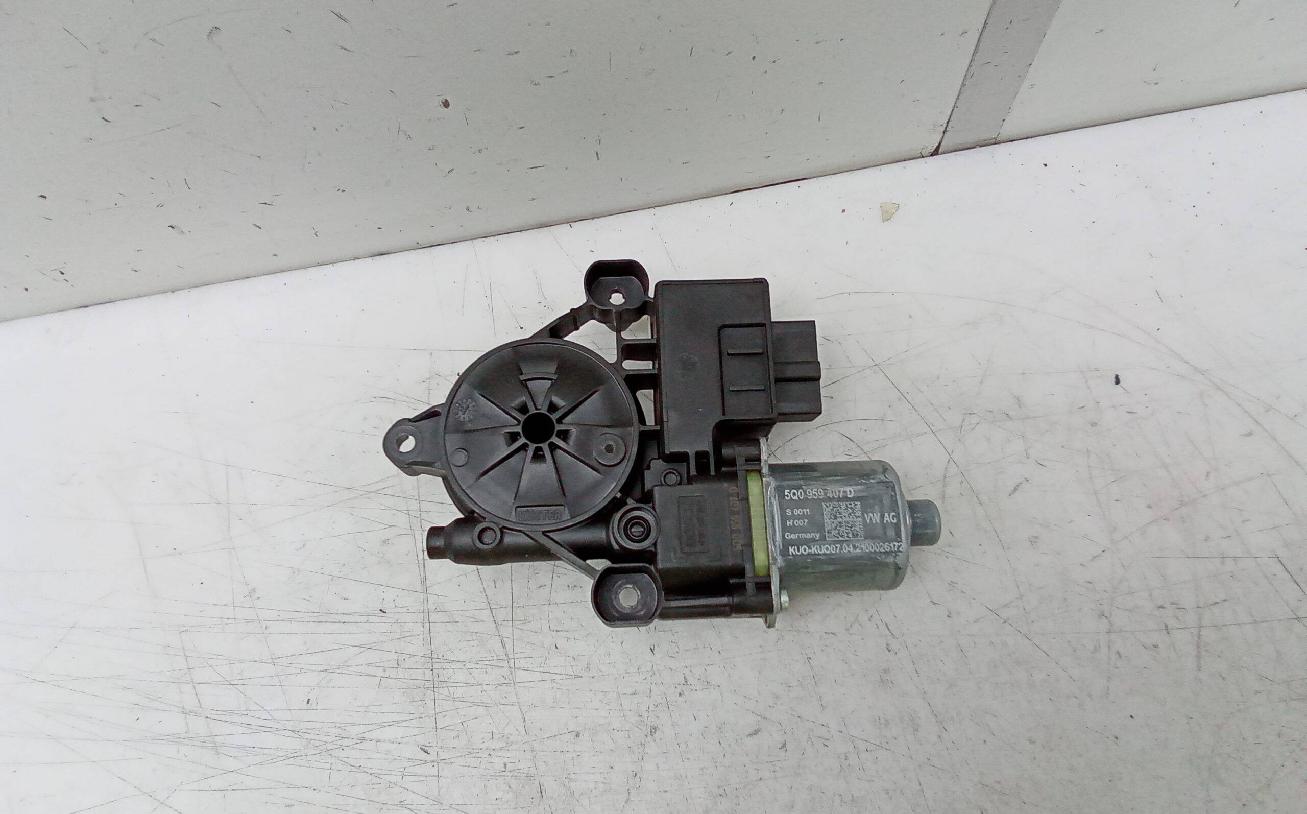 Motor elevalunas delantero izquierdo seat leon sportstourer (kl8)(04.2020->)