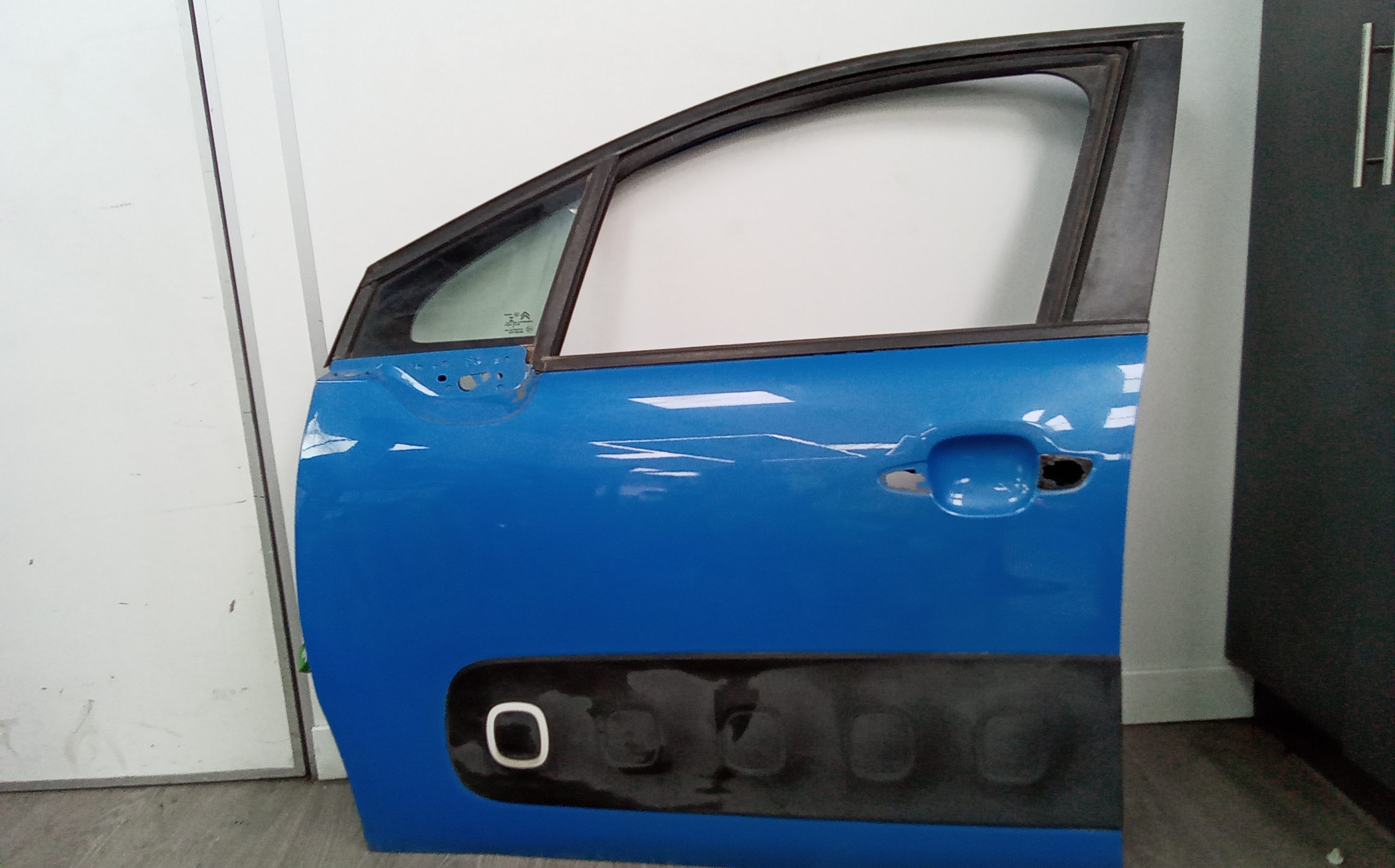 Puerta delantera izquierda citroen c3 (08.2016->)