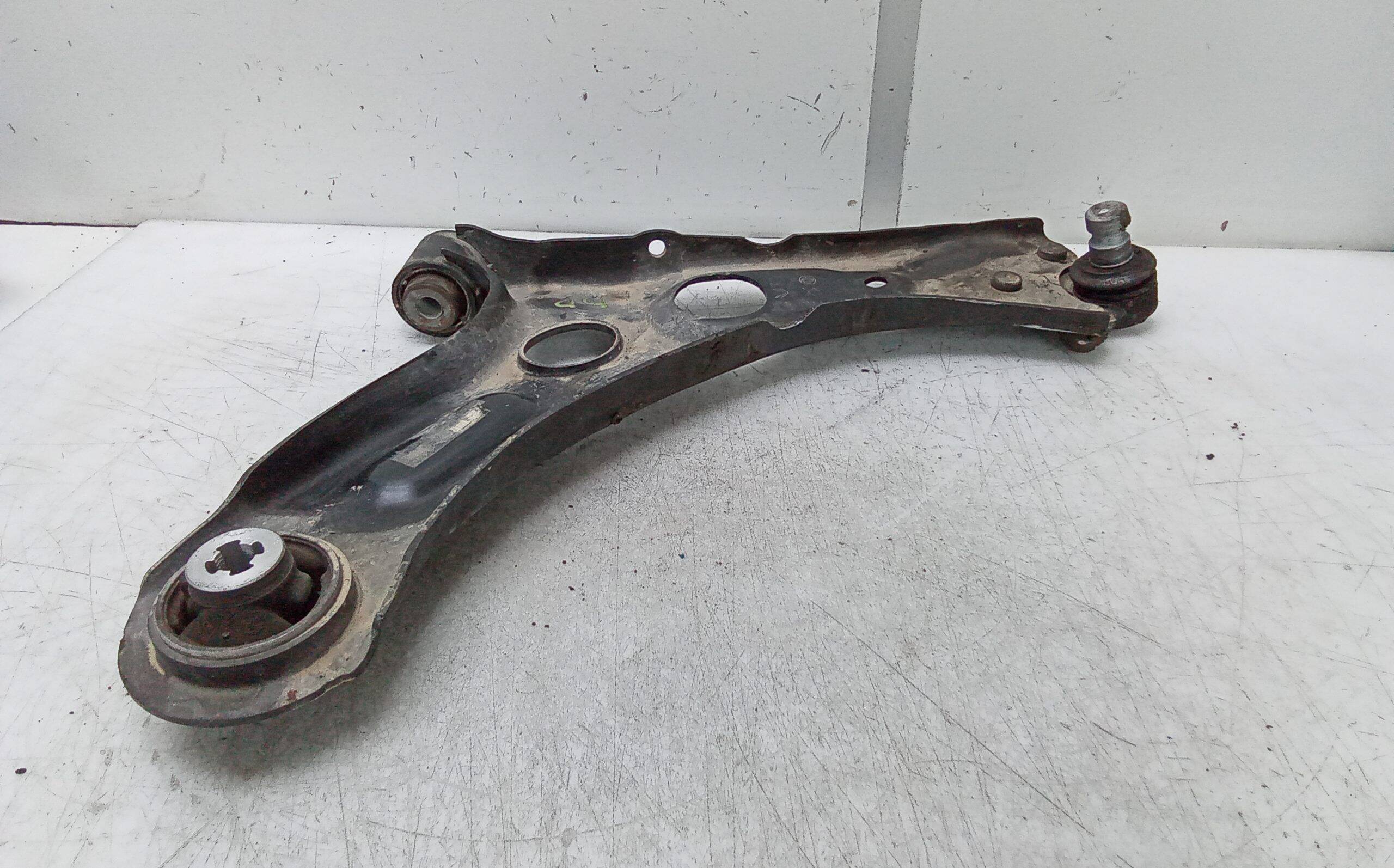 Brazo suspension inferior delantero derecho opel corsa f (2019->)