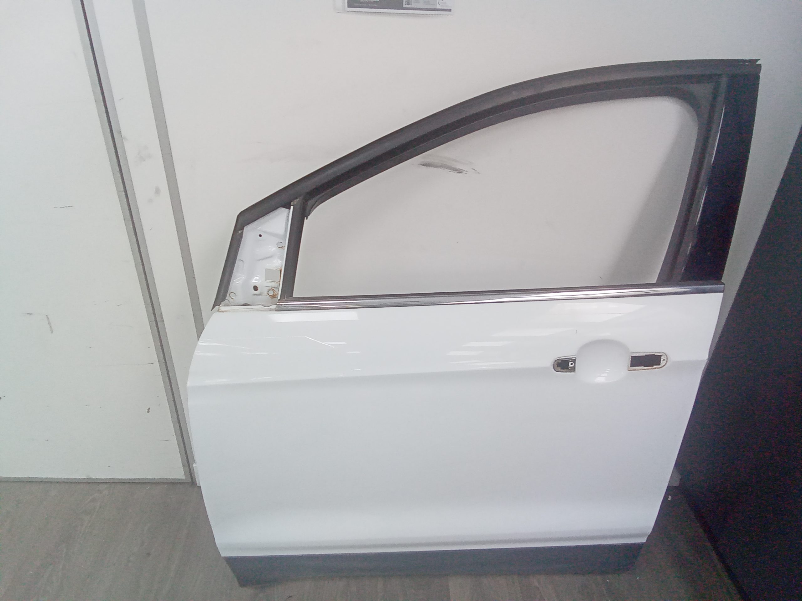 Puerta delantera izquierda ford kuga (cbs)(2013->)