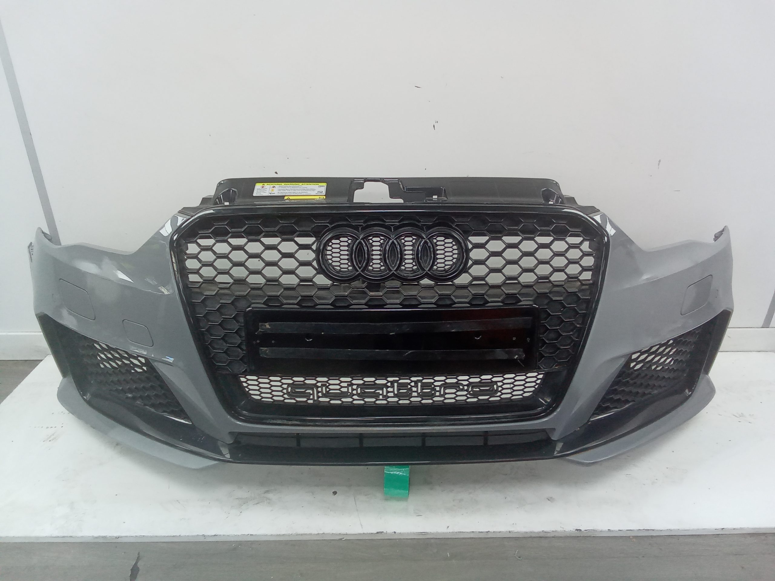 Paragolpes delantero audi rs3 sportback (8va)(03.2015->)