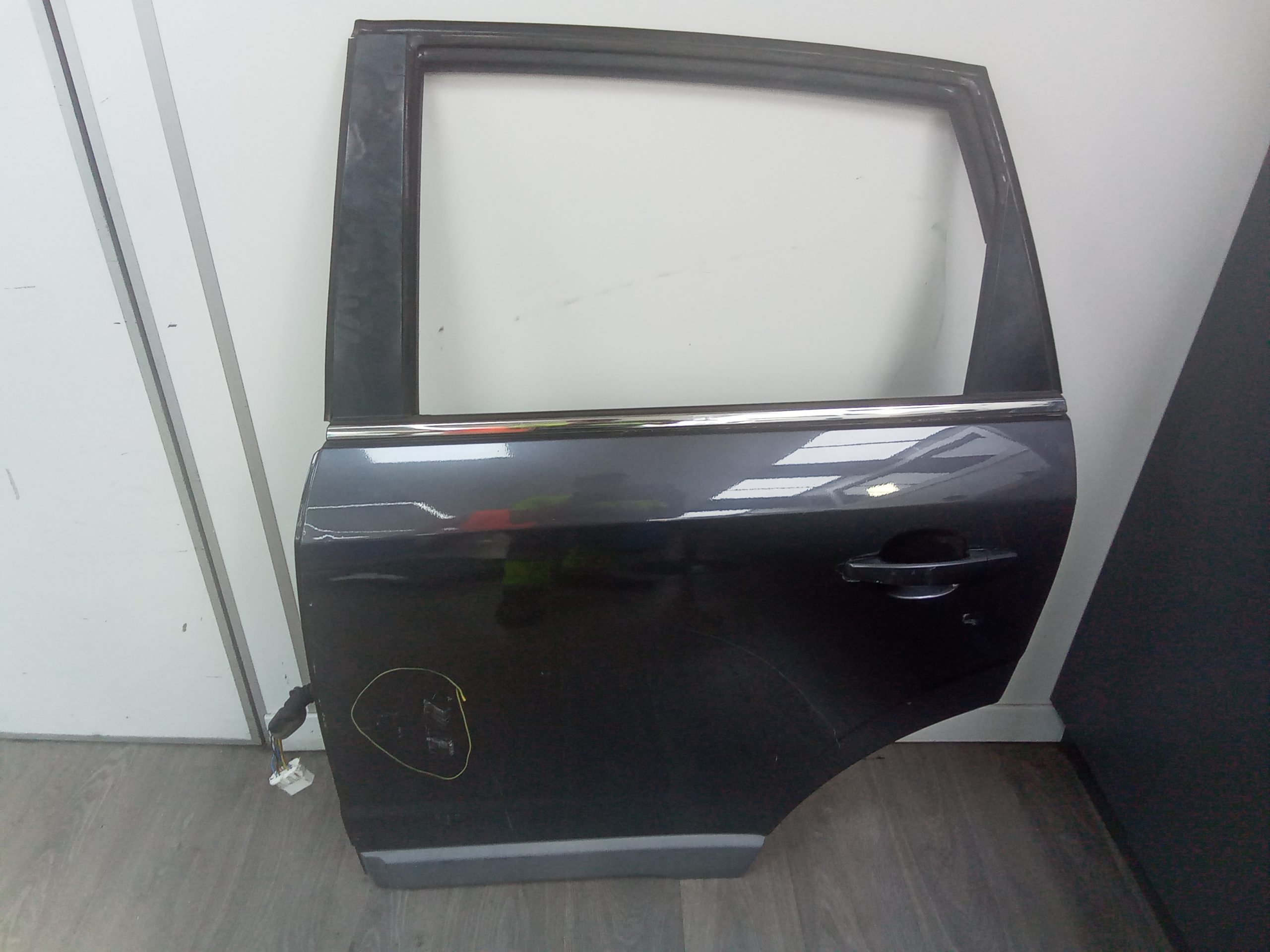 Puerta trasera izquierda opel antara (2006->)