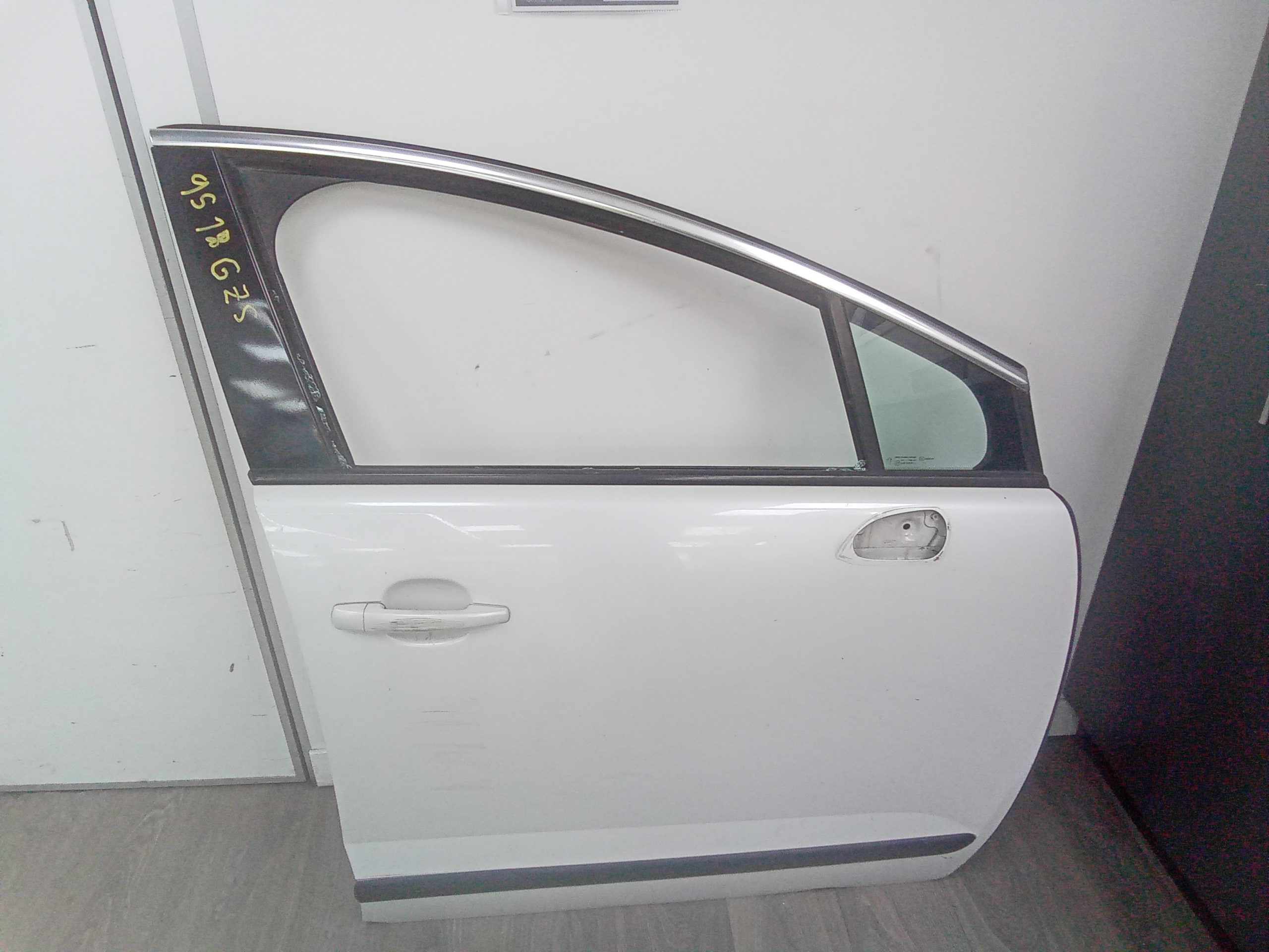 Puerta delantera derecha peugeot 3008 (05.2009->)