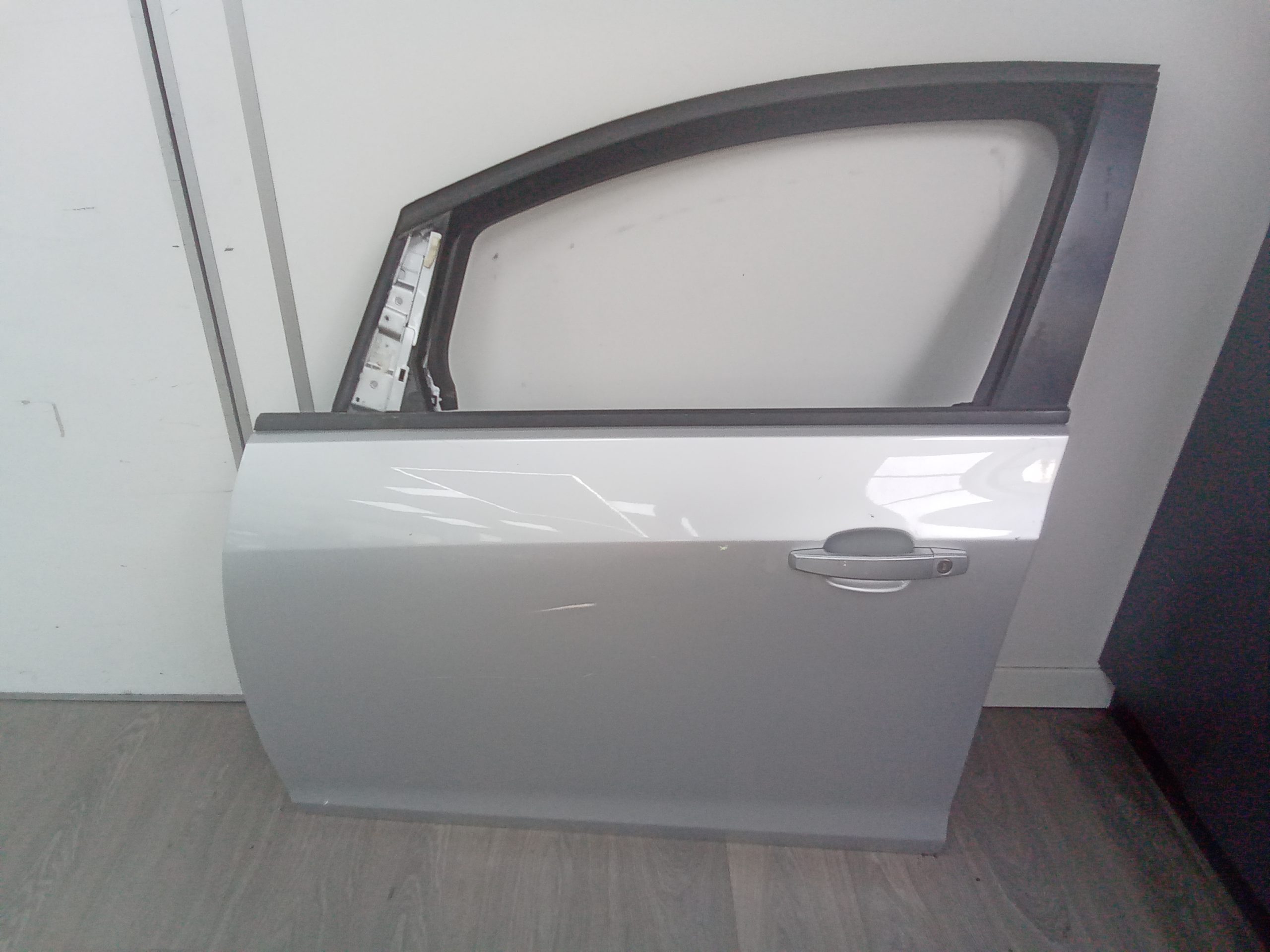 Puerta delantera izquierda opel astra j berlina 5p (12.2009->)