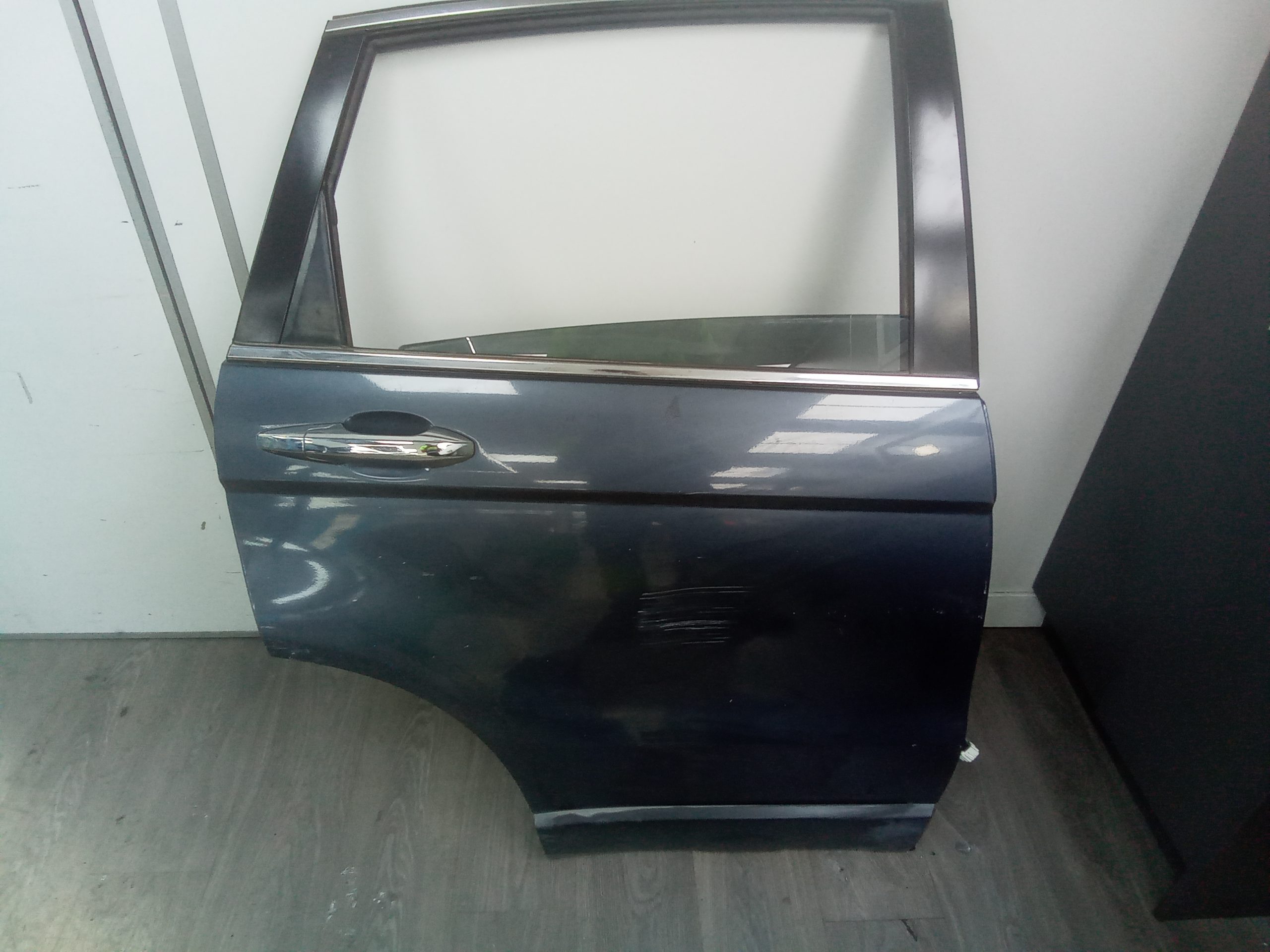 Puerta trasera derecha honda cr-v (rd8)(2002->)