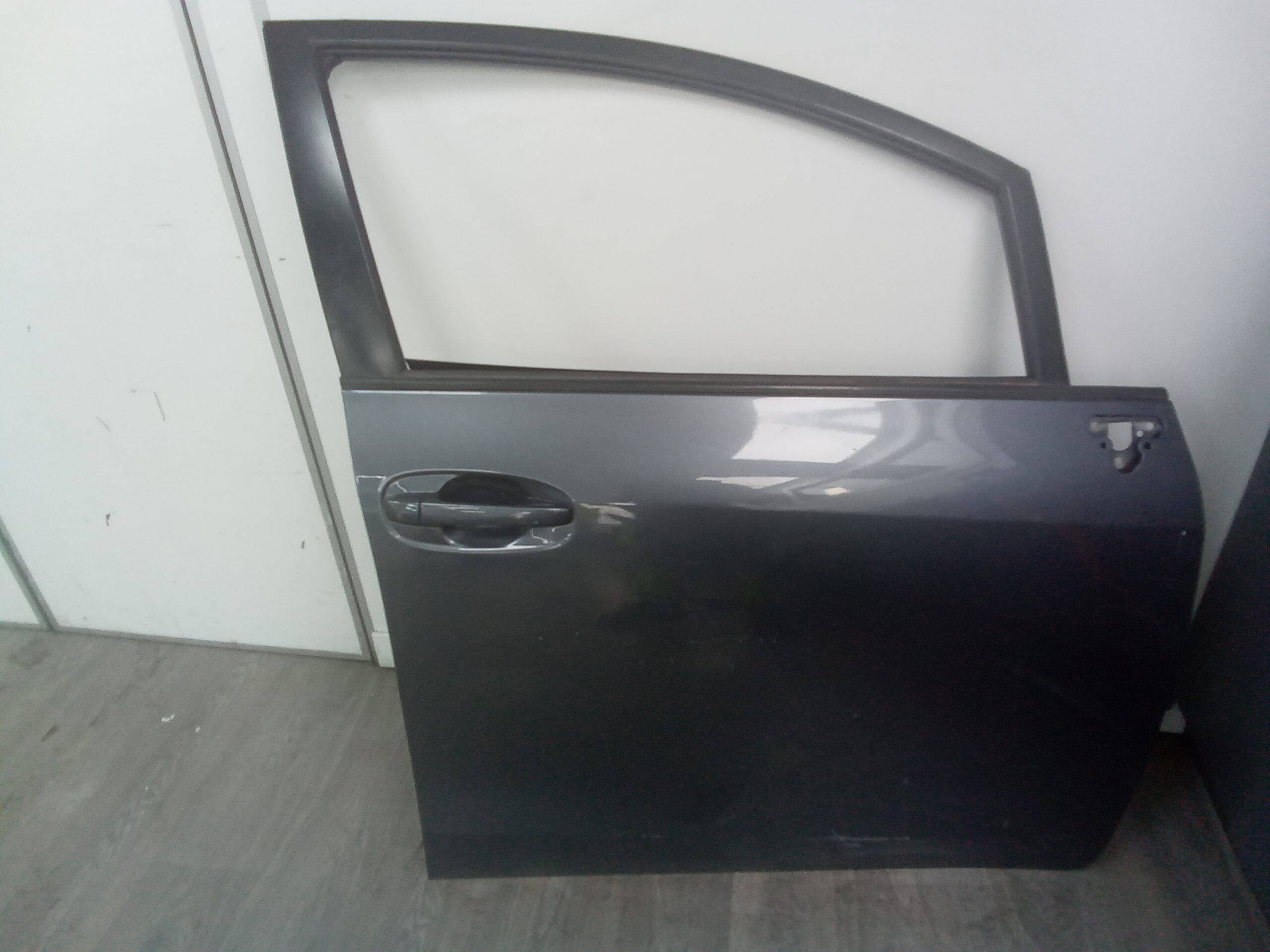 Puerta delantera derecha toyota verso (aur2/zgr2)(2009->)