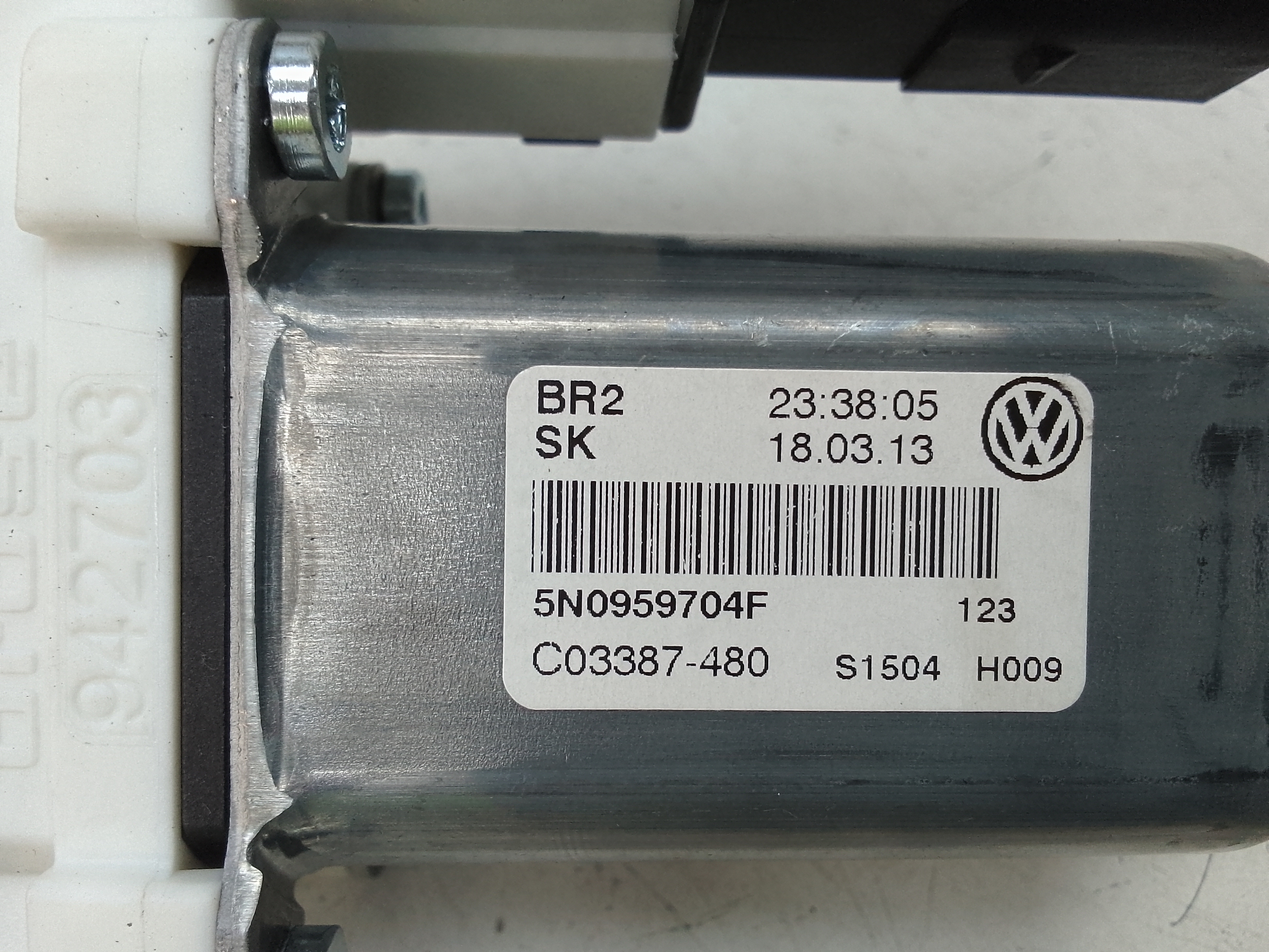 Motor elevalunas trasero derecho volkswagen tiguan (5n2)(02.2011->)