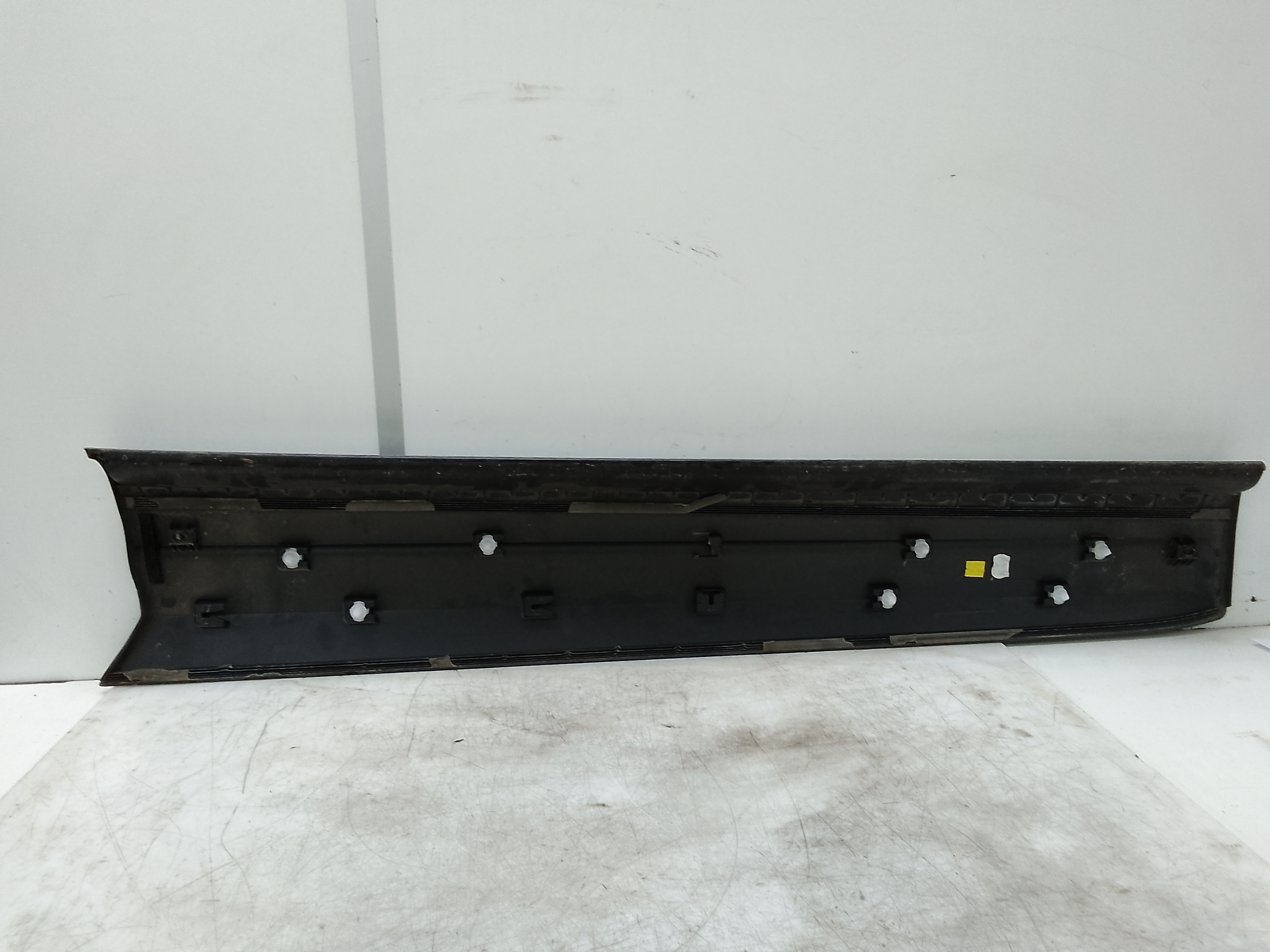 Moldura puerta  delantera derecha volkswagen tiguan (5n2)(02.2011->)