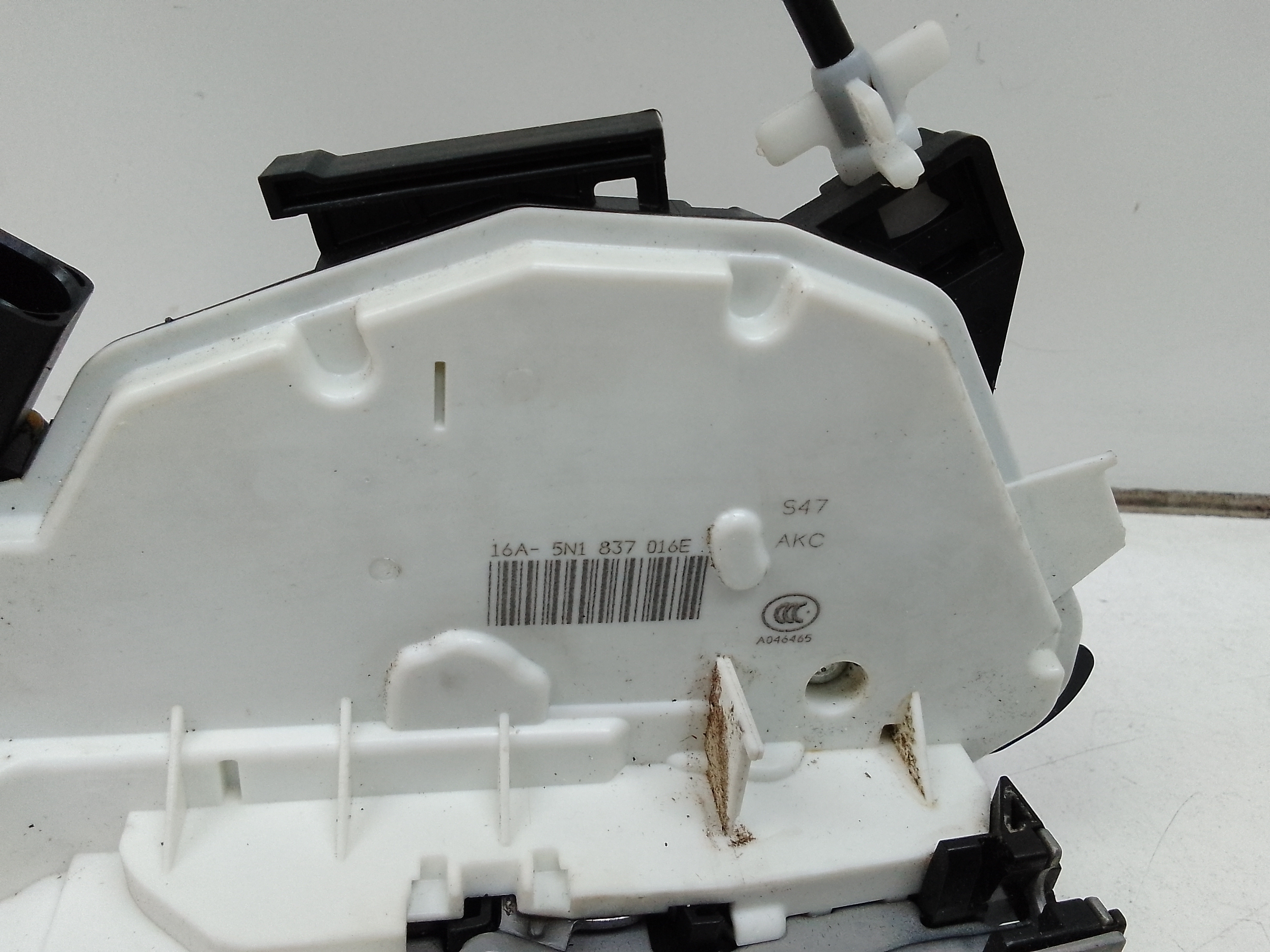 Cerradura puerta delantera derecha volkswagen tiguan (5n2)(02.2011->)